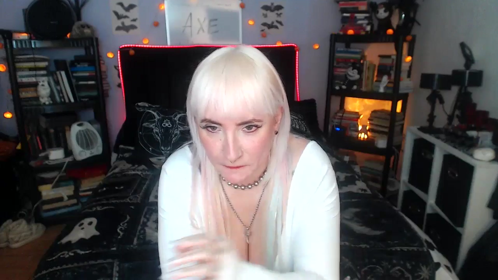 Gallery image thumbnail from AxeHallow's myfreecams stream on, 03/31/2026, 04:26 image 16 of 20