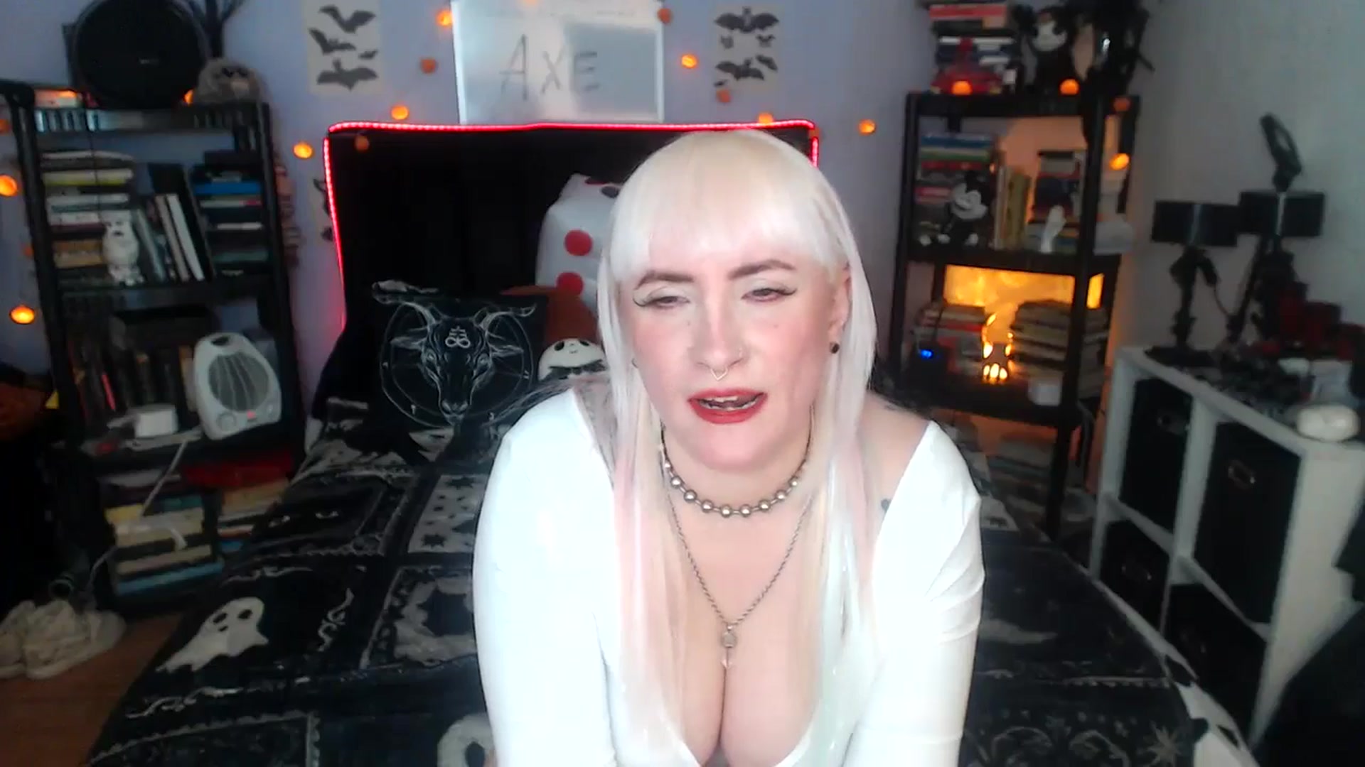 Gallery image thumbnail from AxeHallow's myfreecams stream on, 03/31/2026, 04:26 image 17 of 20