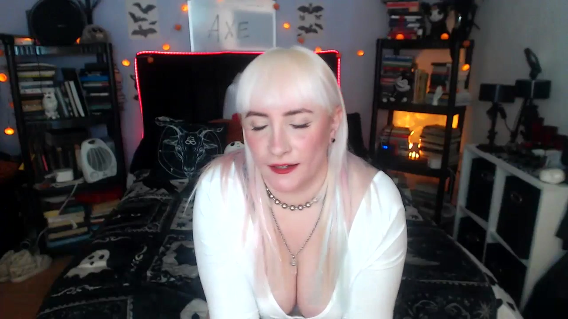 Gallery image thumbnail from AxeHallow's myfreecams stream on, 03/31/2026, 04:26 image 10 of 20