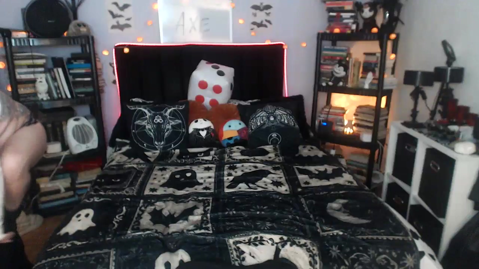 Gallery image thumbnail from AxeHallow's myfreecams stream on, 03/31/2026, 07:36 image 7 of 20