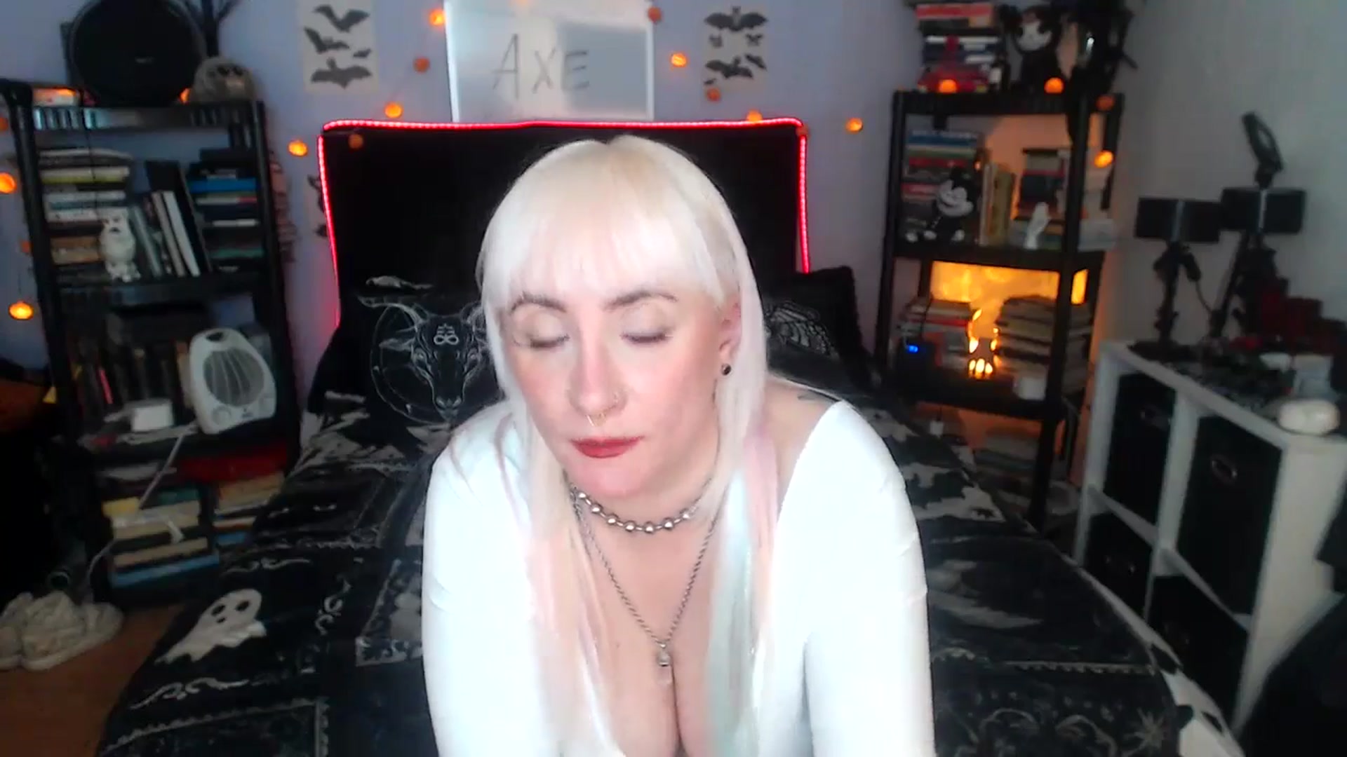 Gallery image thumbnail from AxeHallow's myfreecams stream on, 03/31/2026, 07:36 image 15 of 20