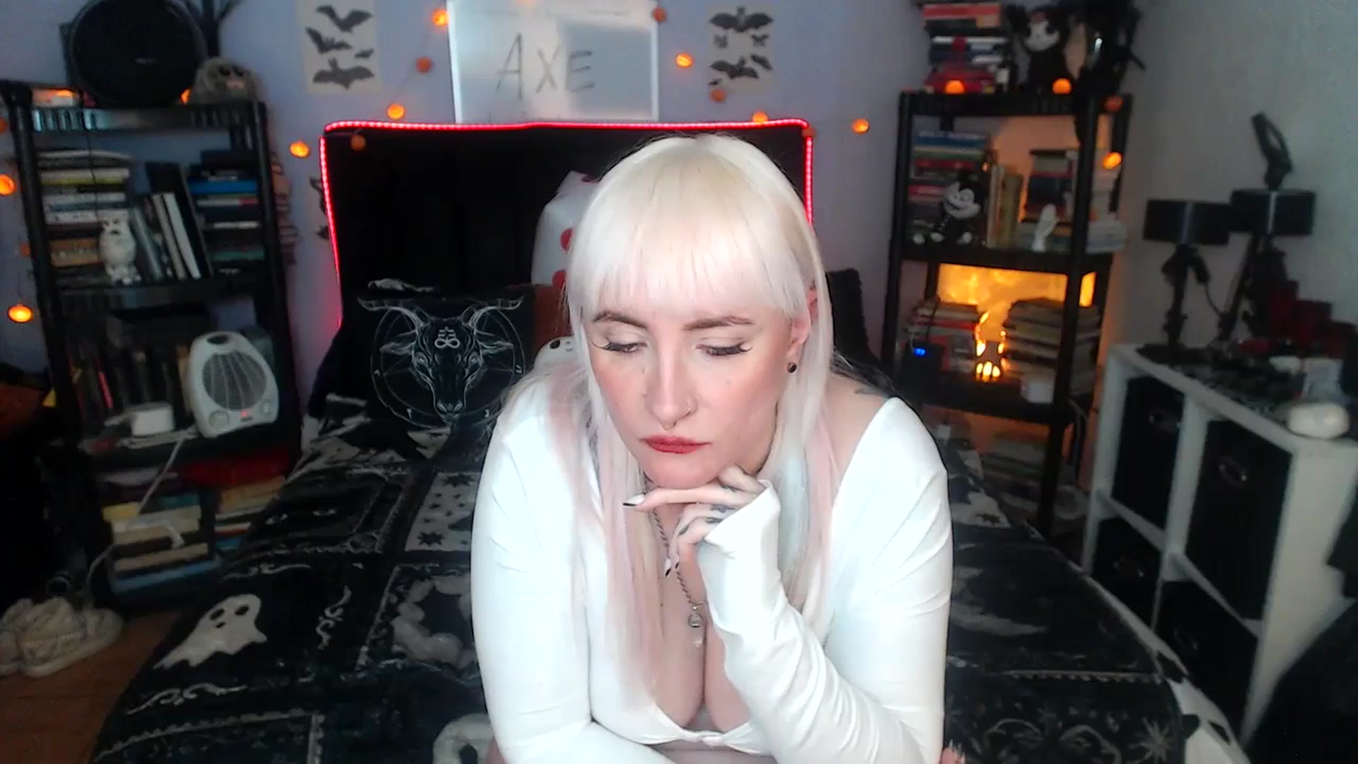 Gallery image thumbnail from AxeHallow's myfreecams stream on, 03/31/2026, 07:36 image 6 of 20