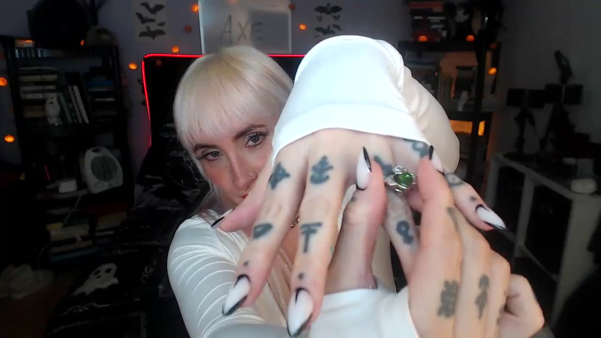 Gallery image thumbnail from AxeHallow's myfreecams stream on, 03/31/2026, 07:36 image 13 of 20