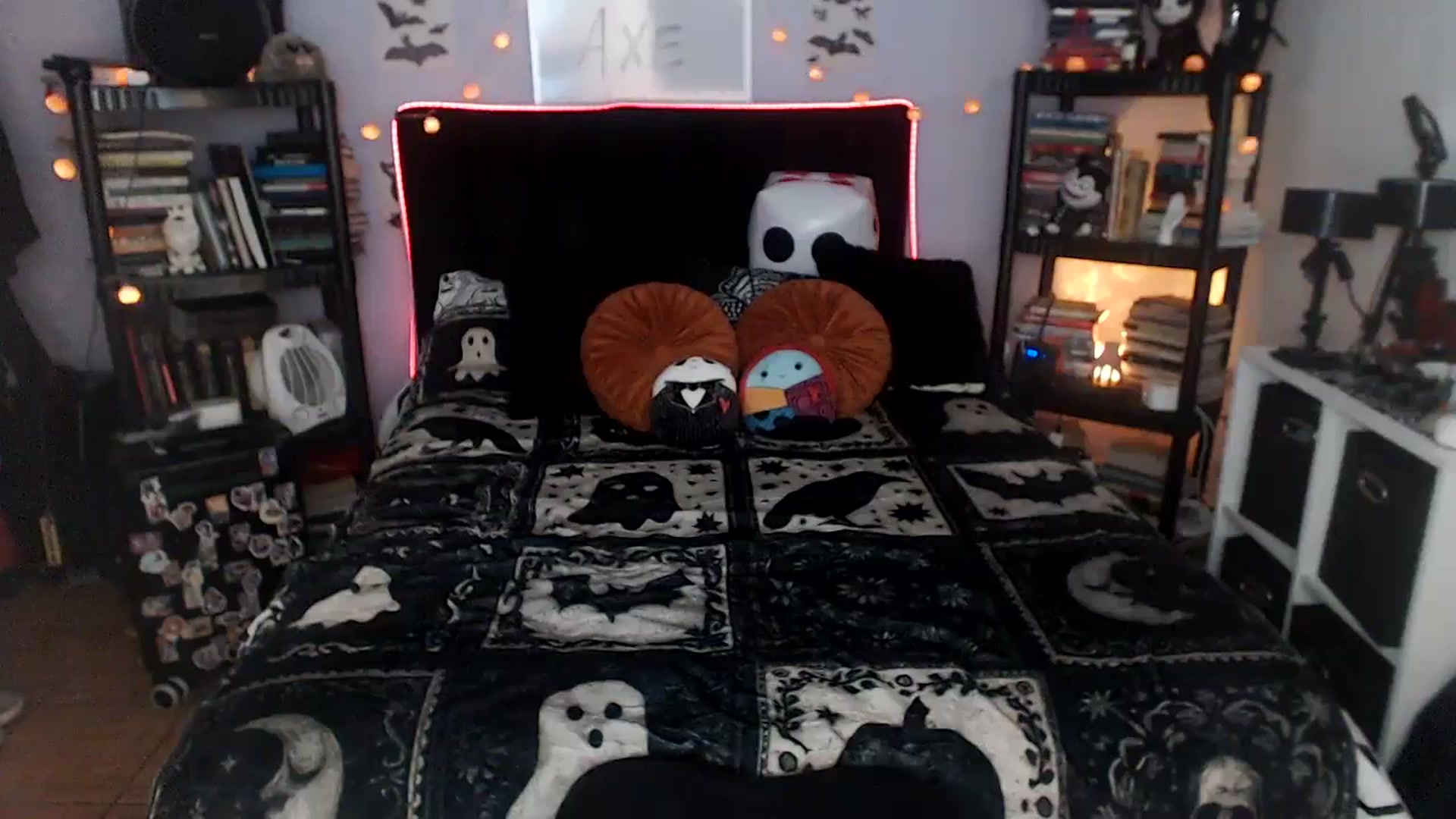 Gallery image thumbnail from AxeHallow's myfreecams stream on, 04/11/2026, 01:37 image 15 of 20