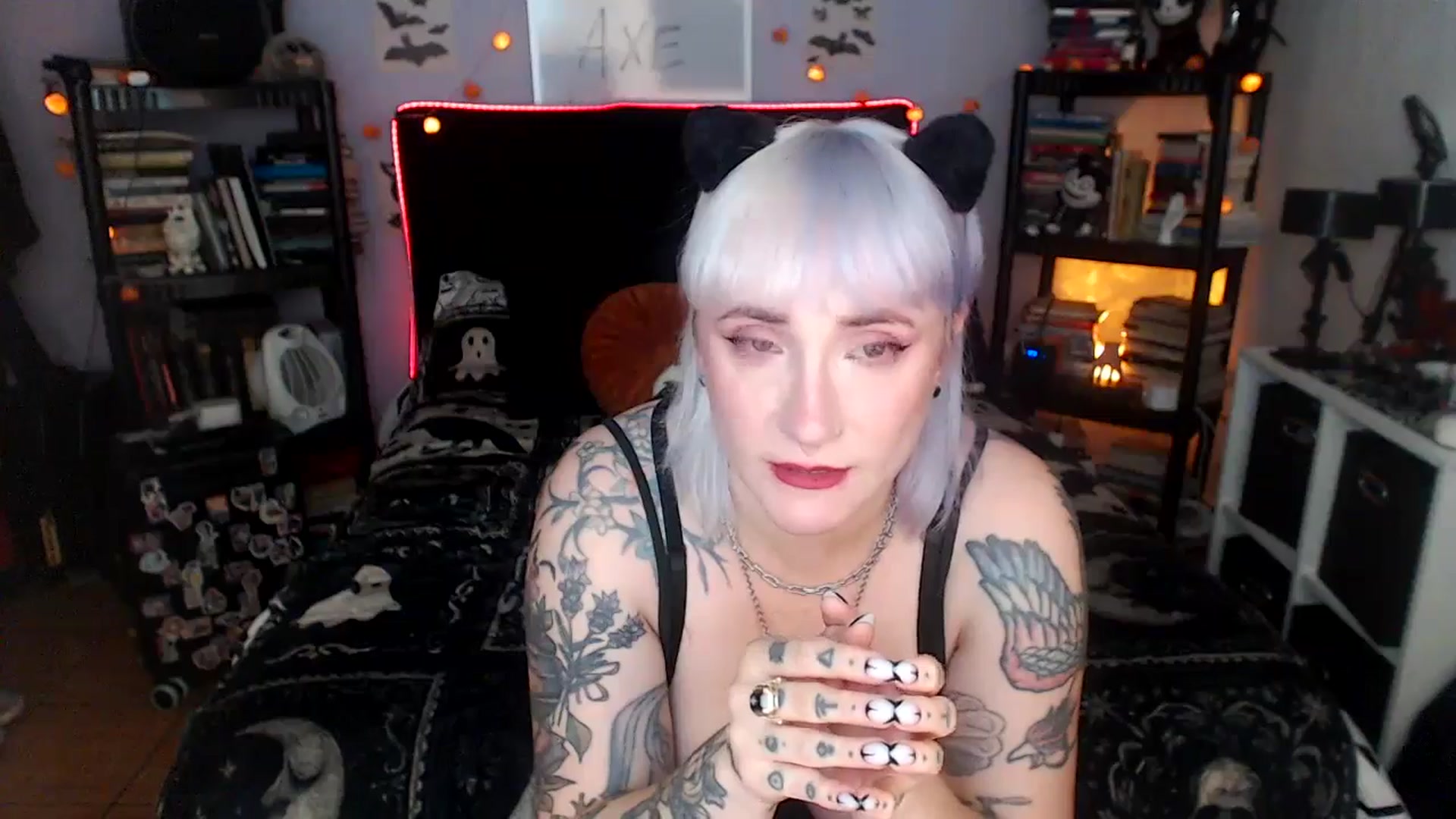 Gallery image thumbnail from AxeHallow's myfreecams stream on, 04/11/2026, 01:37 image 16 of 20