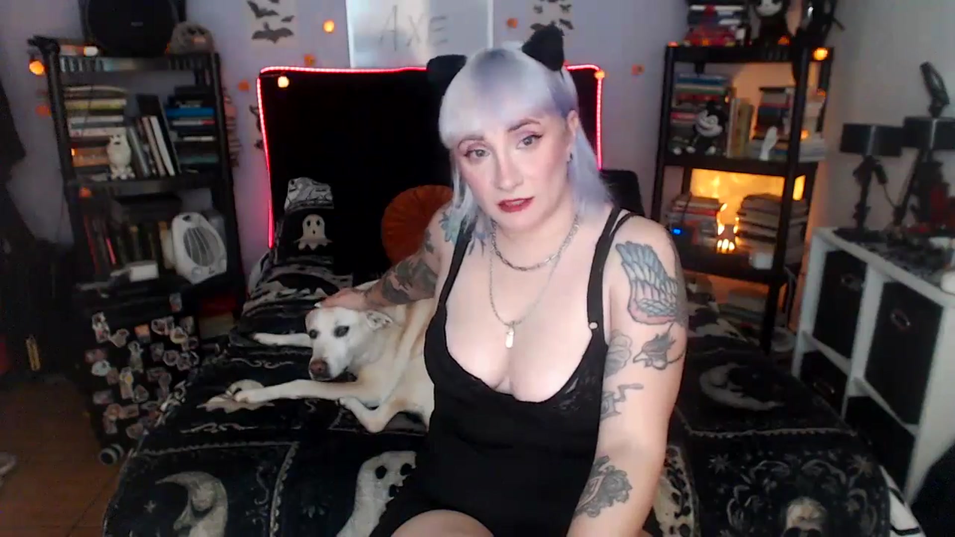 Gallery image thumbnail from AxeHallow's myfreecams stream on, 04/11/2026, 01:37 image 12 of 20