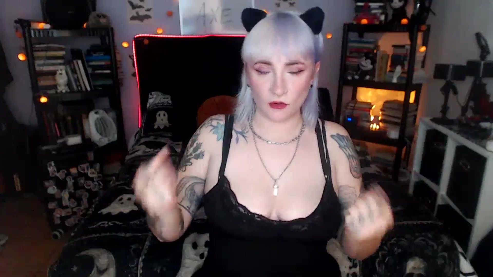 Gallery image thumbnail from AxeHallow's myfreecams stream on, 04/11/2026, 01:37 image 10 of 20