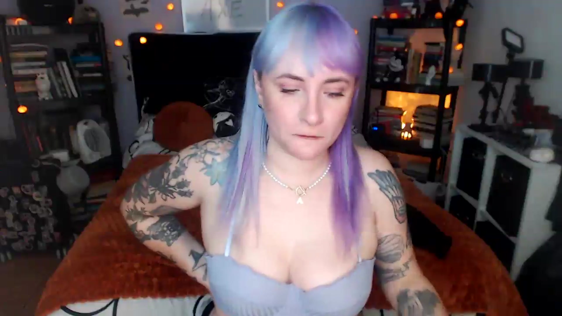 Gallery image thumbnail from AxeHallow's myfreecams stream on, 04/20/2026, 23:42 image 8 of 20