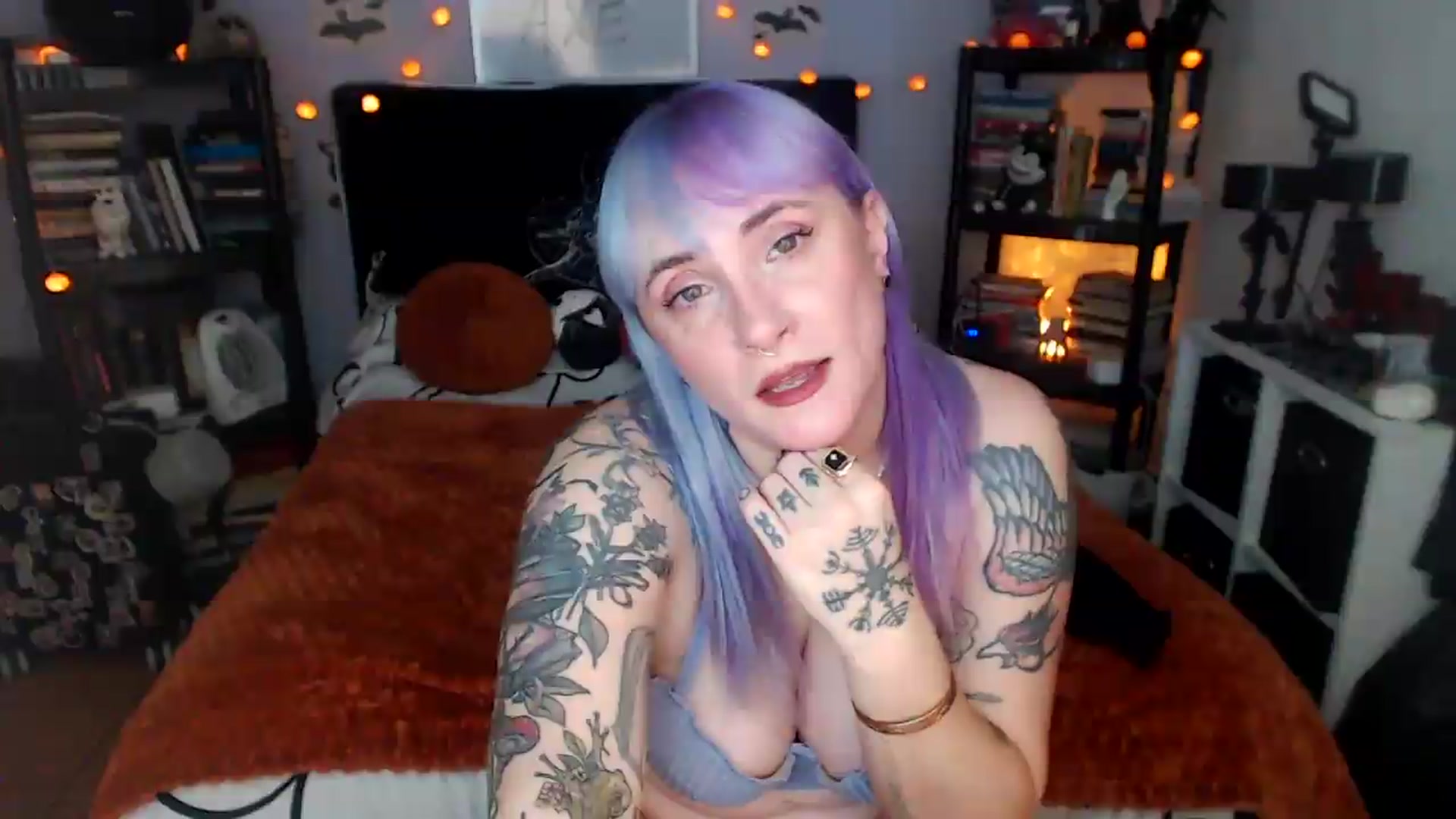 Gallery image thumbnail from AxeHallow's myfreecams stream on, 04/20/2026, 23:42 image 10 of 20