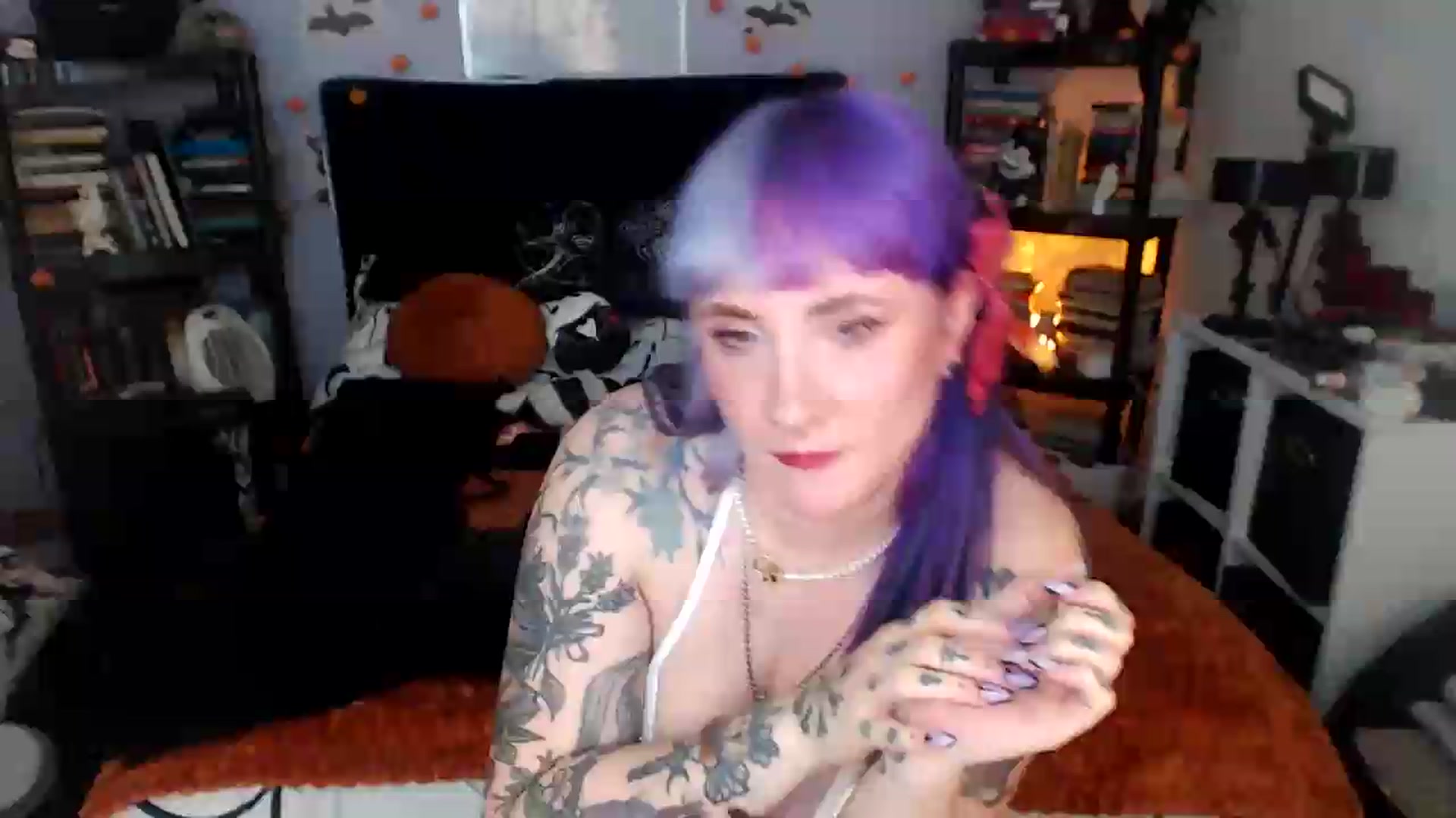 Gallery image thumbnail from AxeHallow's myfreecams stream on, 05/02/2026, 03:53 image 1 of 20