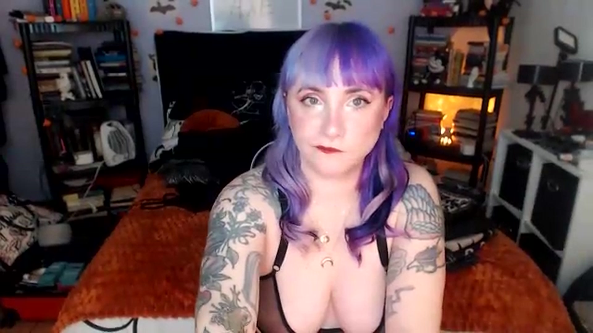 Gallery image thumbnail from AxeHallow's myfreecams stream on, 05/07/2026, 23:32 image 13 of 20