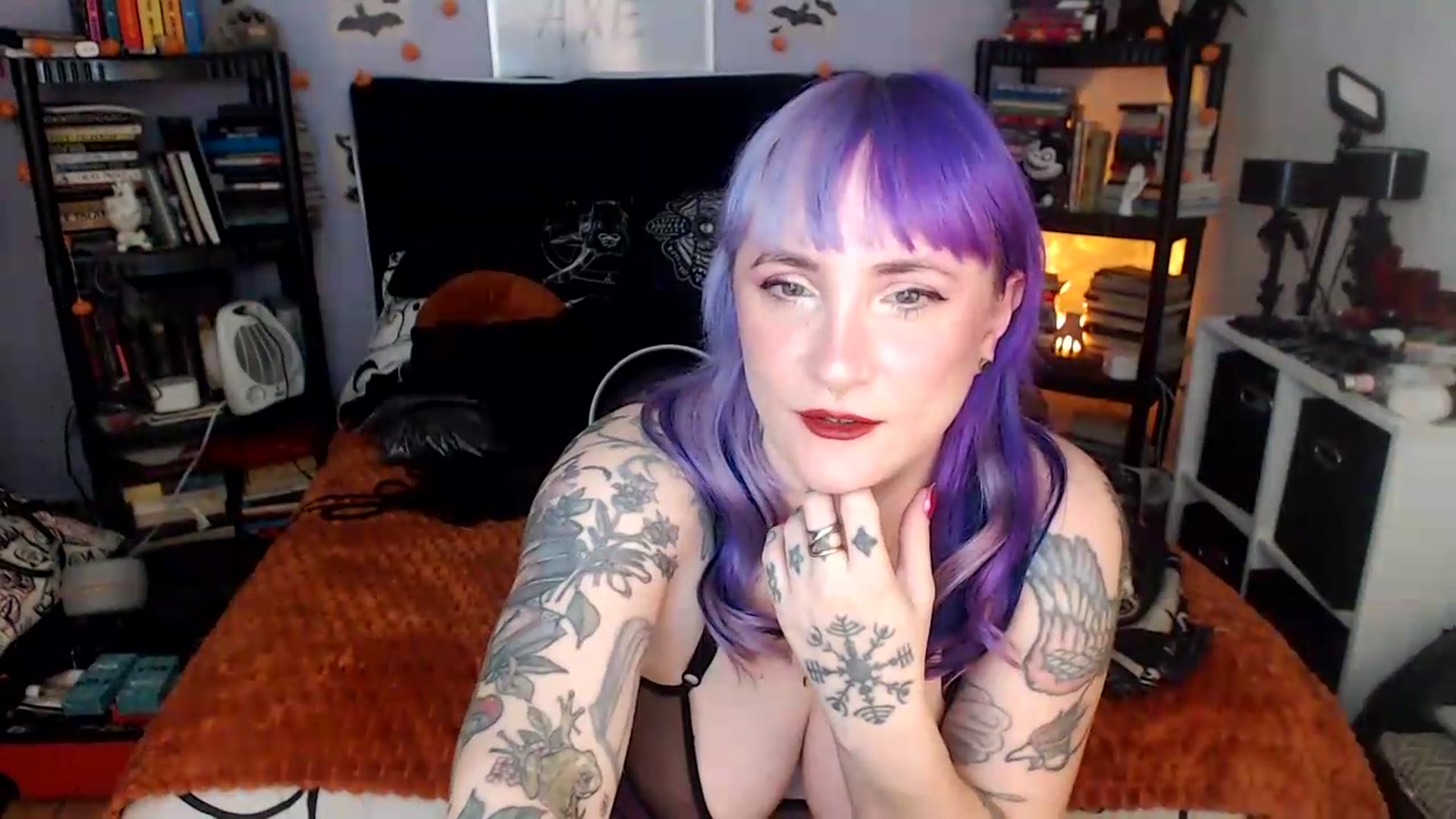 Gallery image thumbnail from AxeHallow's myfreecams stream on, 05/07/2026, 23:32 image 2 of 20
