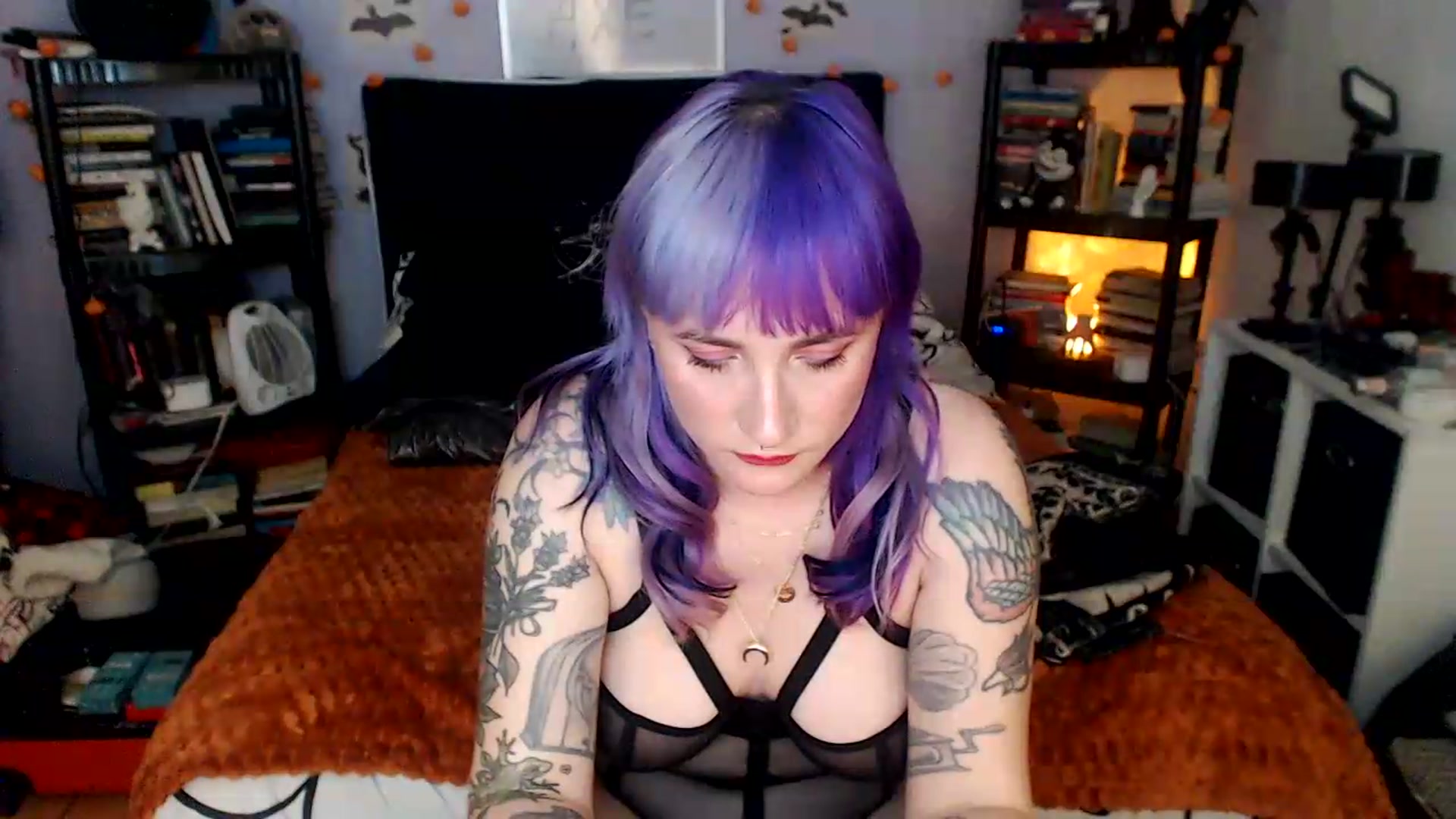 Gallery image thumbnail from AxeHallow's myfreecams stream on, 05/09/2026, 01:31 image 5 of 20