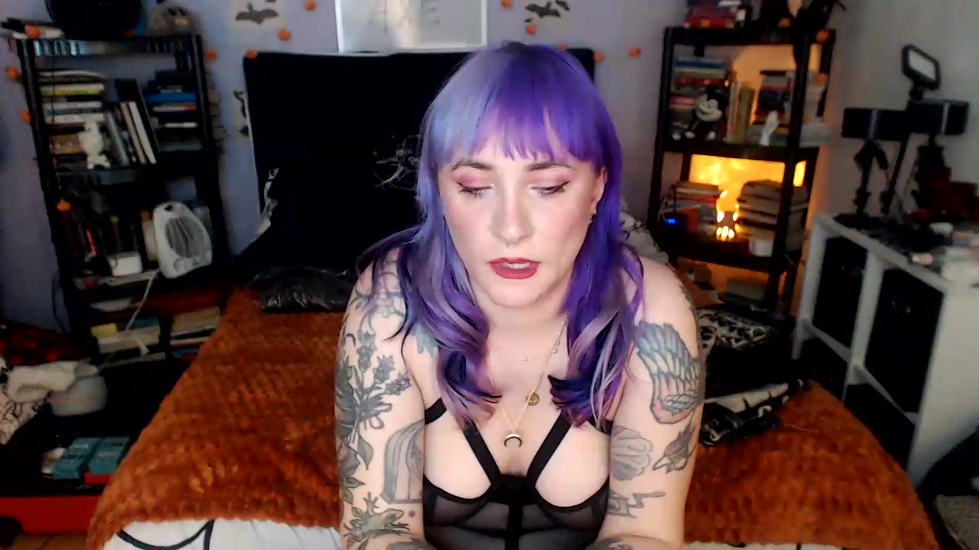 Gallery image thumbnail from AxeHallow's myfreecams stream on, 05/09/2026, 01:31 image 4 of 20