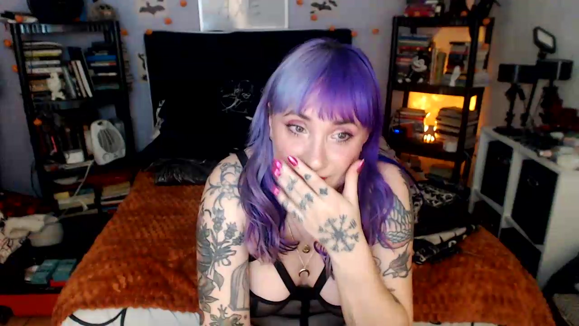 Gallery image thumbnail from AxeHallow's myfreecams stream on, 05/09/2026, 01:31 image 12 of 20