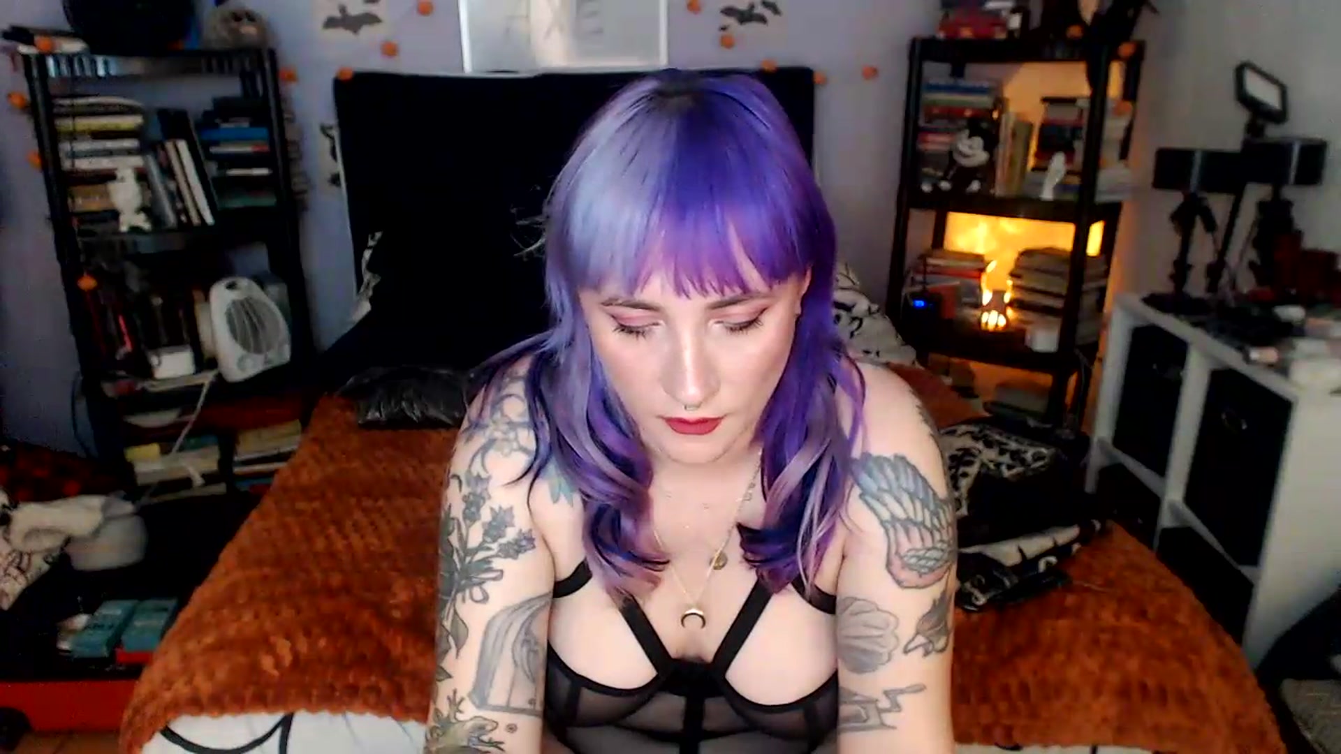 Gallery image thumbnail from AxeHallow's myfreecams stream on, 05/09/2026, 01:31 image 7 of 20