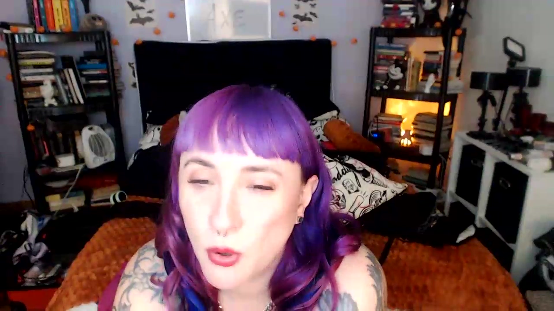 Gallery image thumbnail from AxeHallow's myfreecams stream on, 05/20/2026, 02:56 image 14 of 20