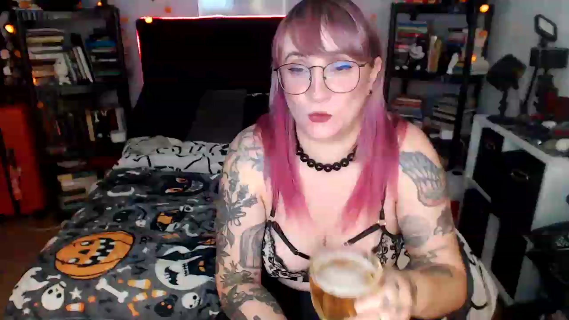 Gallery image thumbnail from AxeHallow's myfreecams stream on, 08/07/2026, 24:03 image 11 of 20