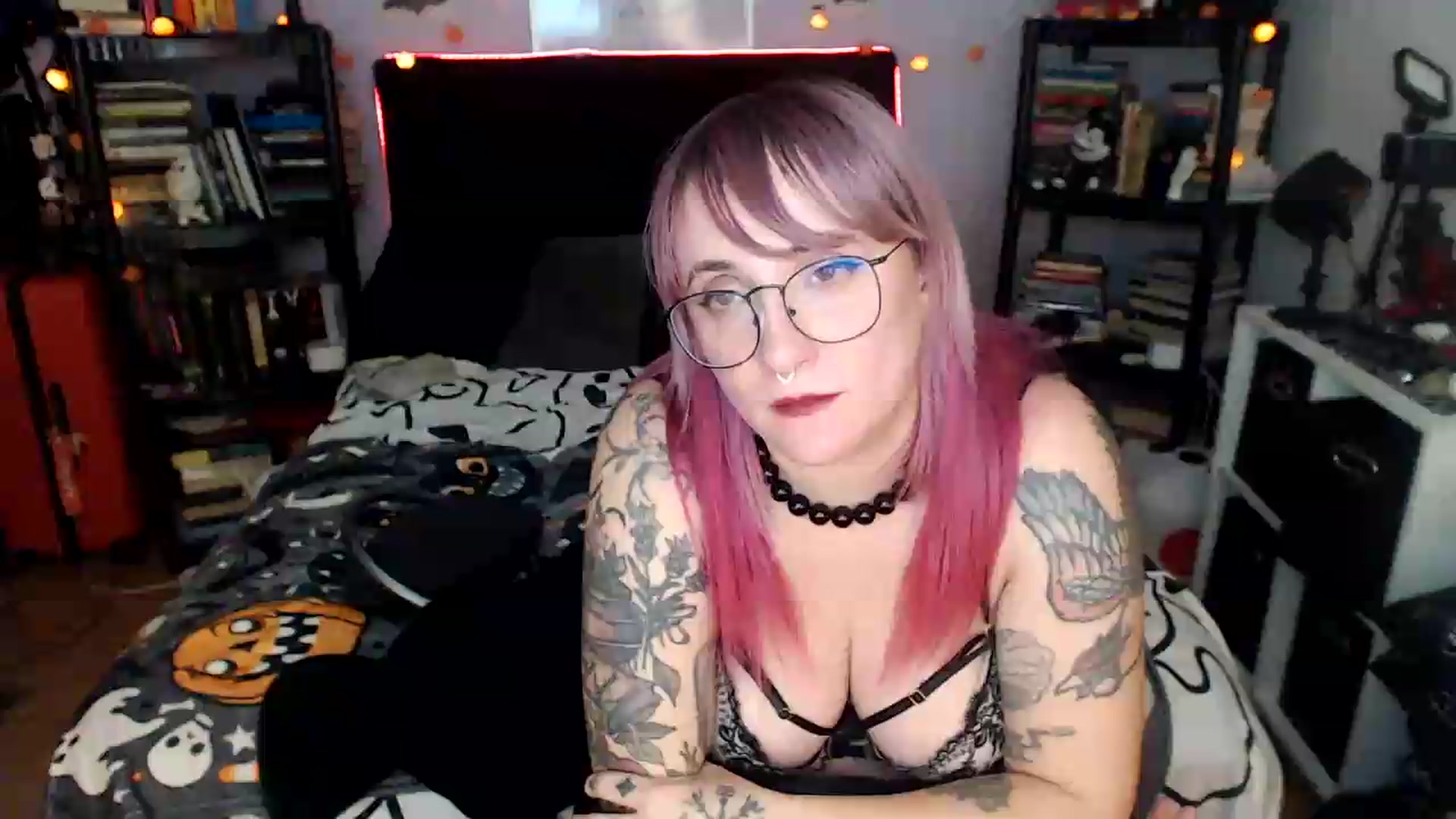 Gallery image thumbnail from AxeHallow's myfreecams stream on, 08/07/2026, 05:28 image 15 of 20