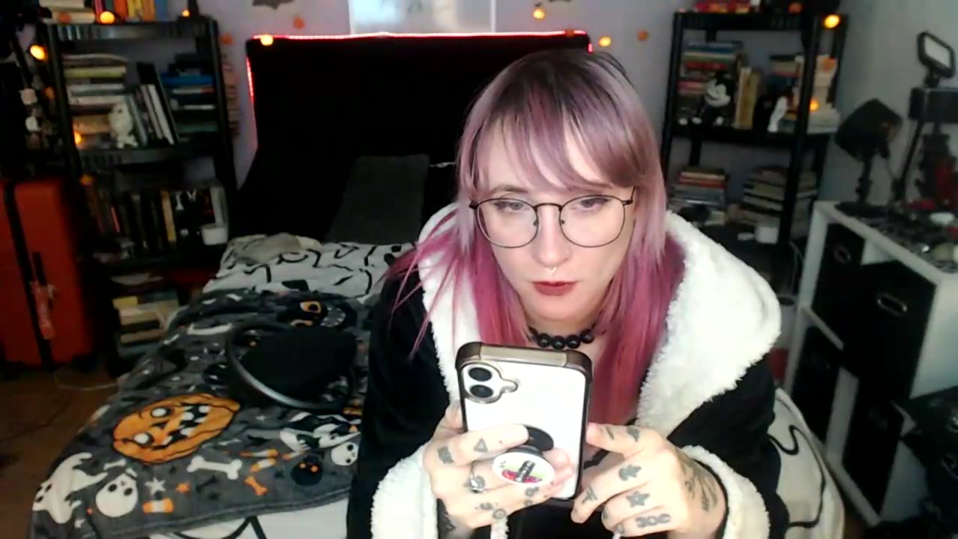 Gallery image thumbnail from AxeHallow's myfreecams stream on, 08/07/2026, 05:28 image 2 of 20