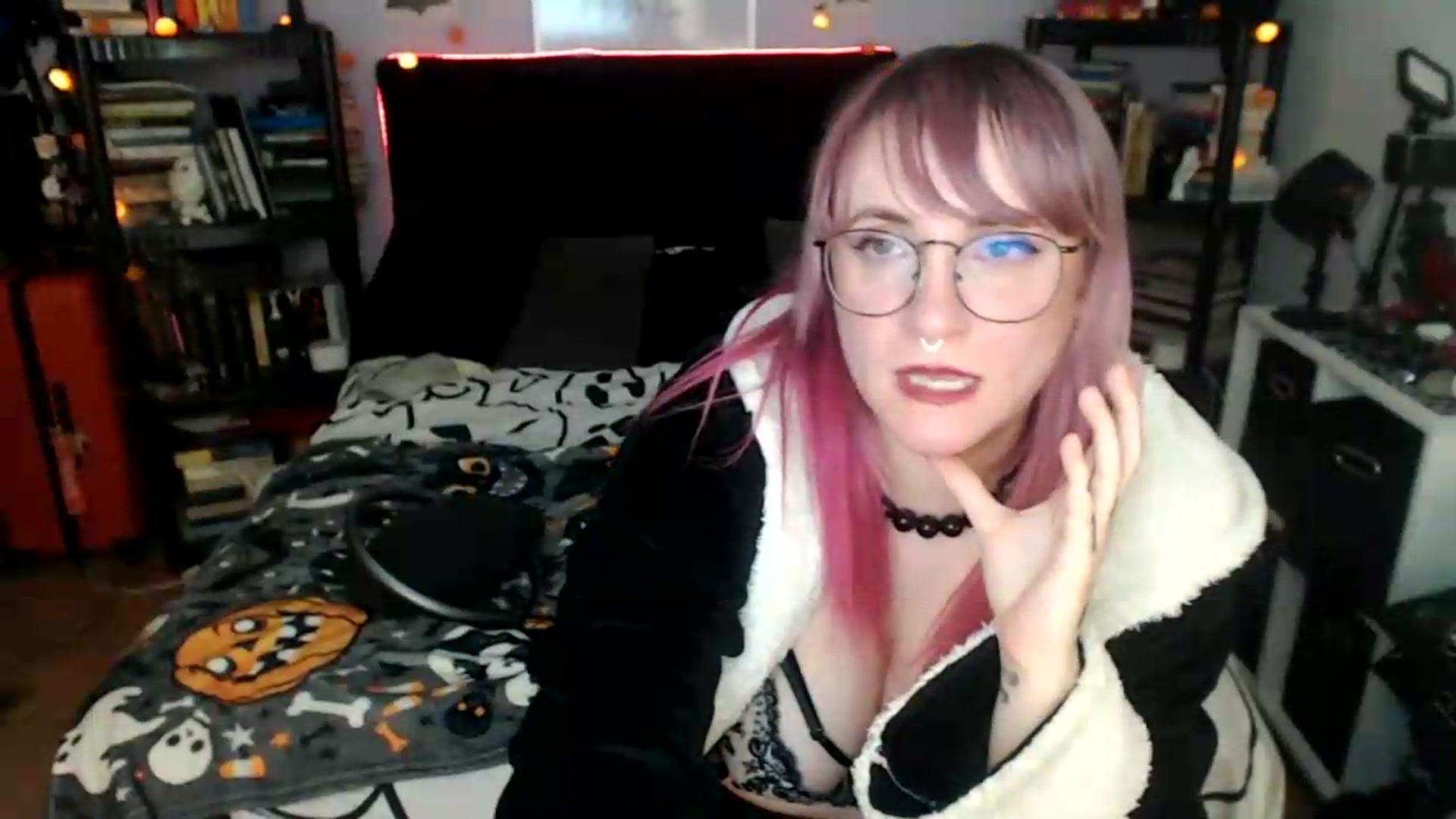 Gallery image thumbnail from AxeHallow's myfreecams stream on, 08/07/2026, 05:28 image 4 of 20