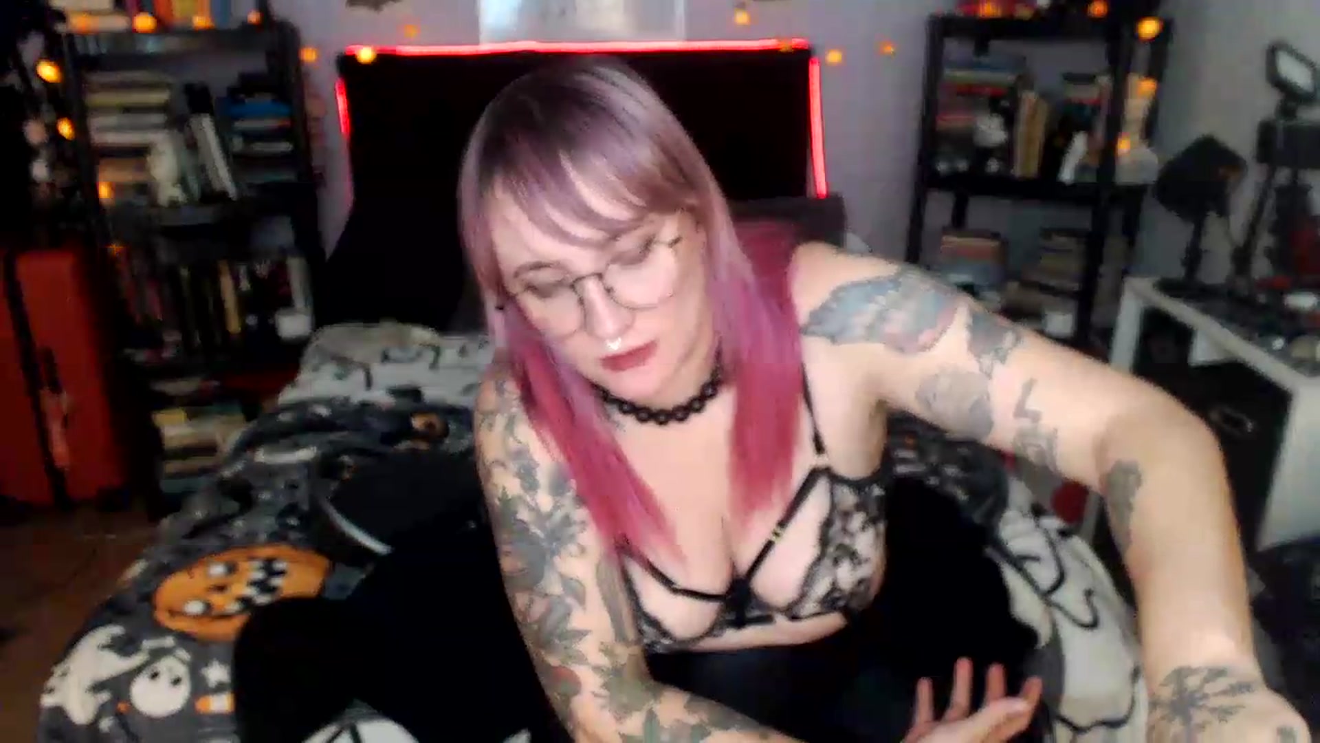 Gallery image thumbnail from AxeHallow's myfreecams stream on, 08/07/2026, 05:28 image 10 of 20