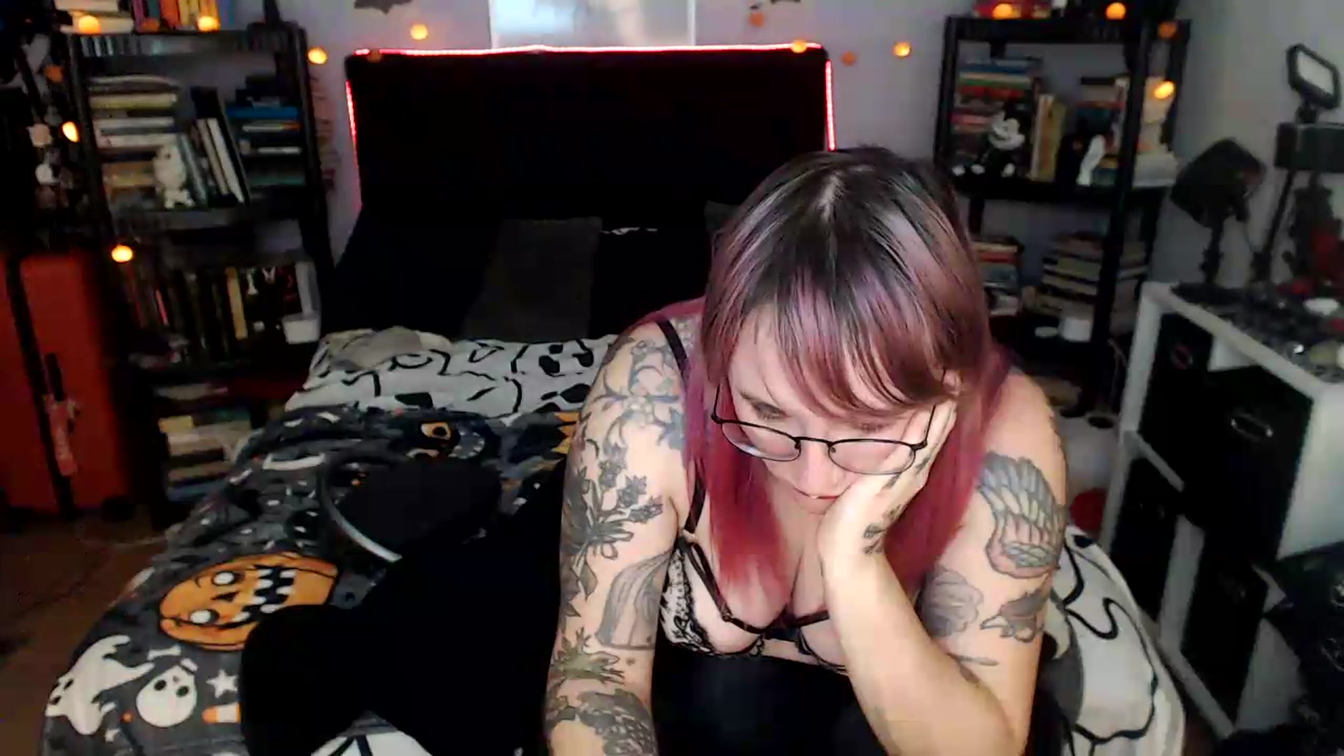 Gallery image thumbnail from AxeHallow's myfreecams stream on, 08/07/2026, 05:28 image 7 of 20