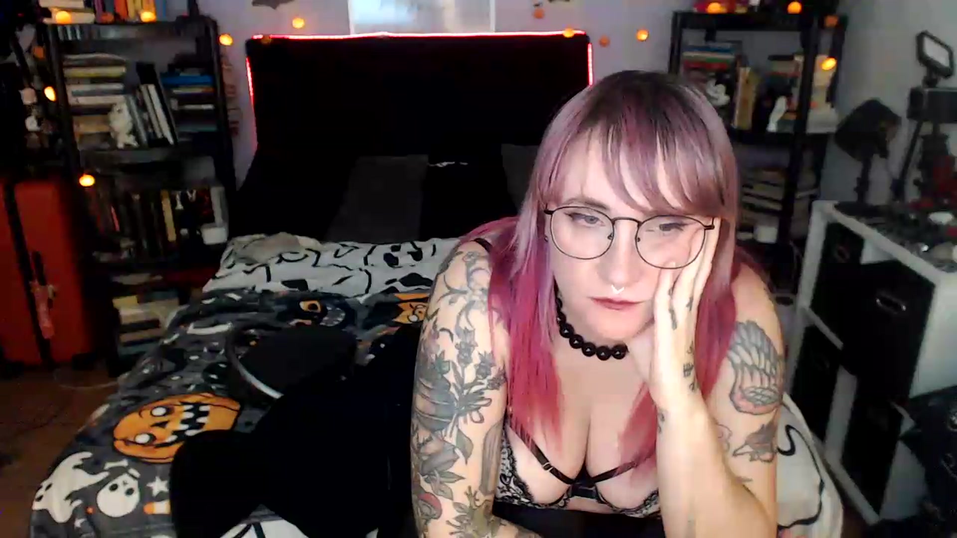 Gallery image thumbnail from AxeHallow's myfreecams stream on, 08/07/2026, 05:28 image 19 of 20