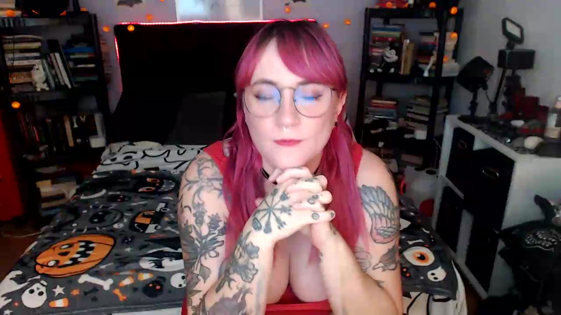 Gallery image thumbnail from AxeHallow's myfreecams stream on, 08/15/2026, 24:00 image 11 of 20