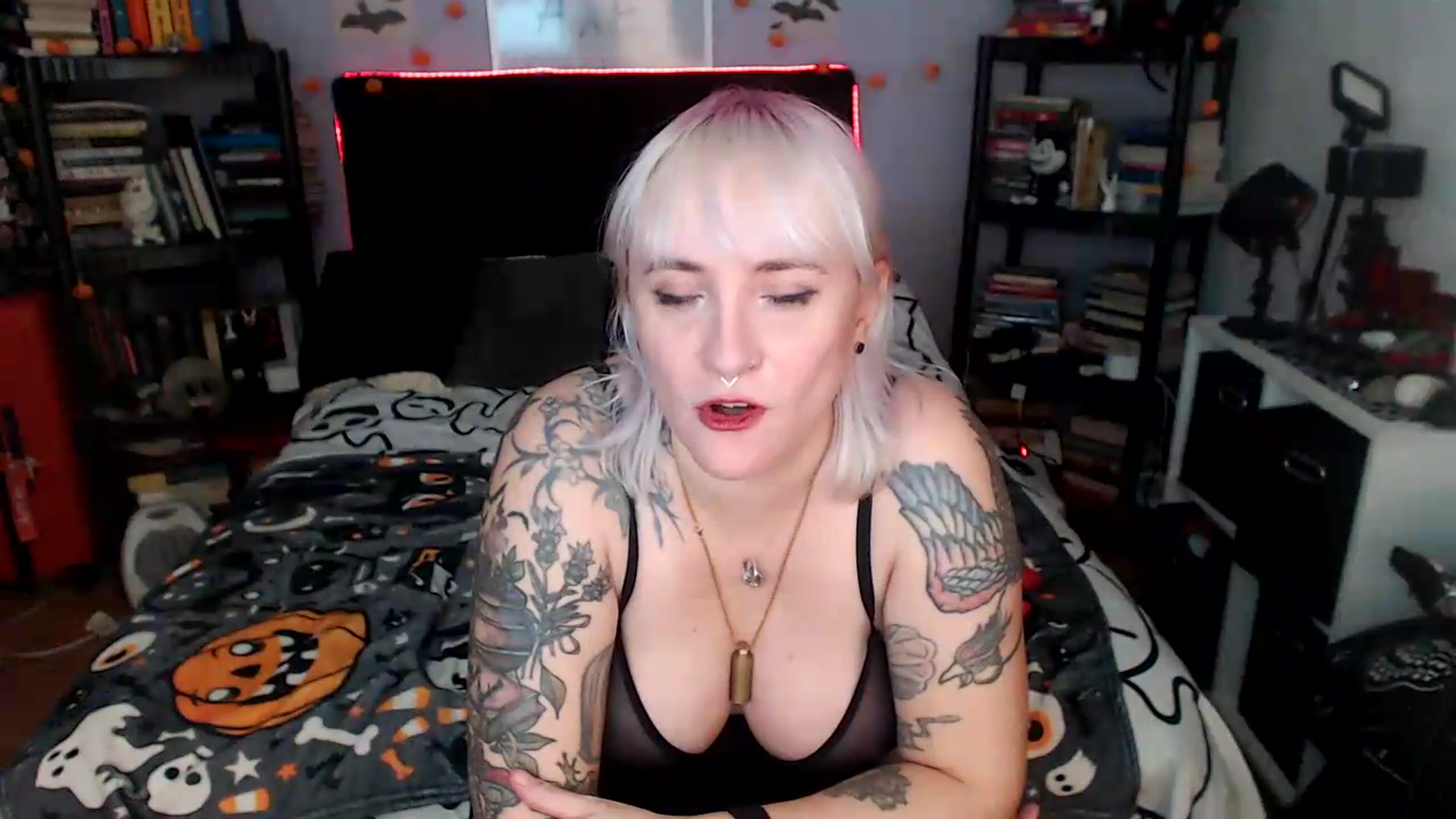 Gallery image thumbnail from AxeHallow's myfreecams stream on, 09/08/2026, 05:47 image 2 of 20