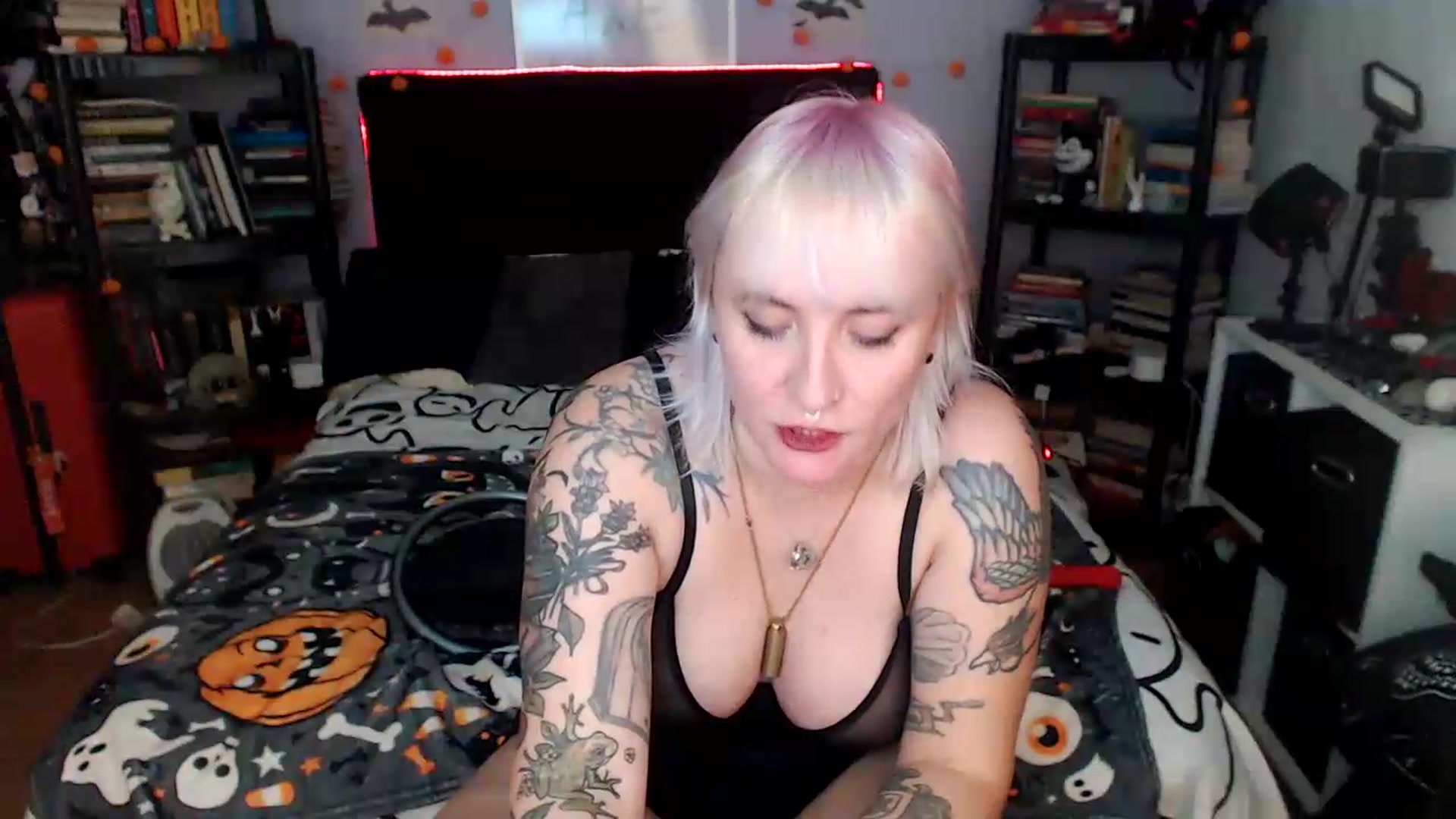 Gallery image thumbnail from AxeHallow's myfreecams stream on, 09/08/2026, 05:47 image 15 of 20