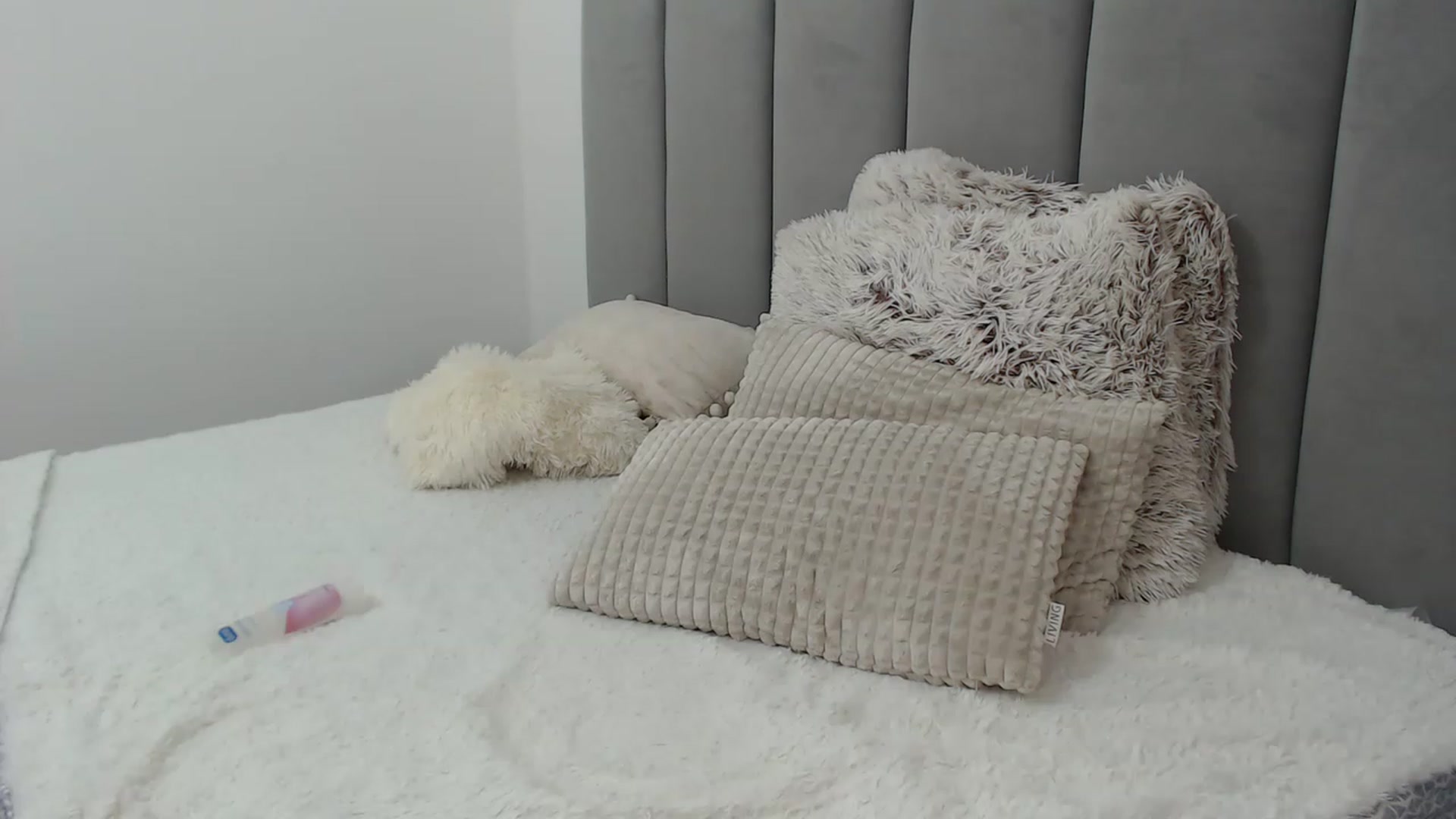 Gallery image thumbnail from AyaBelle_'s myfreecams stream on, 11/24/2022, 23:35 image 14 of 20