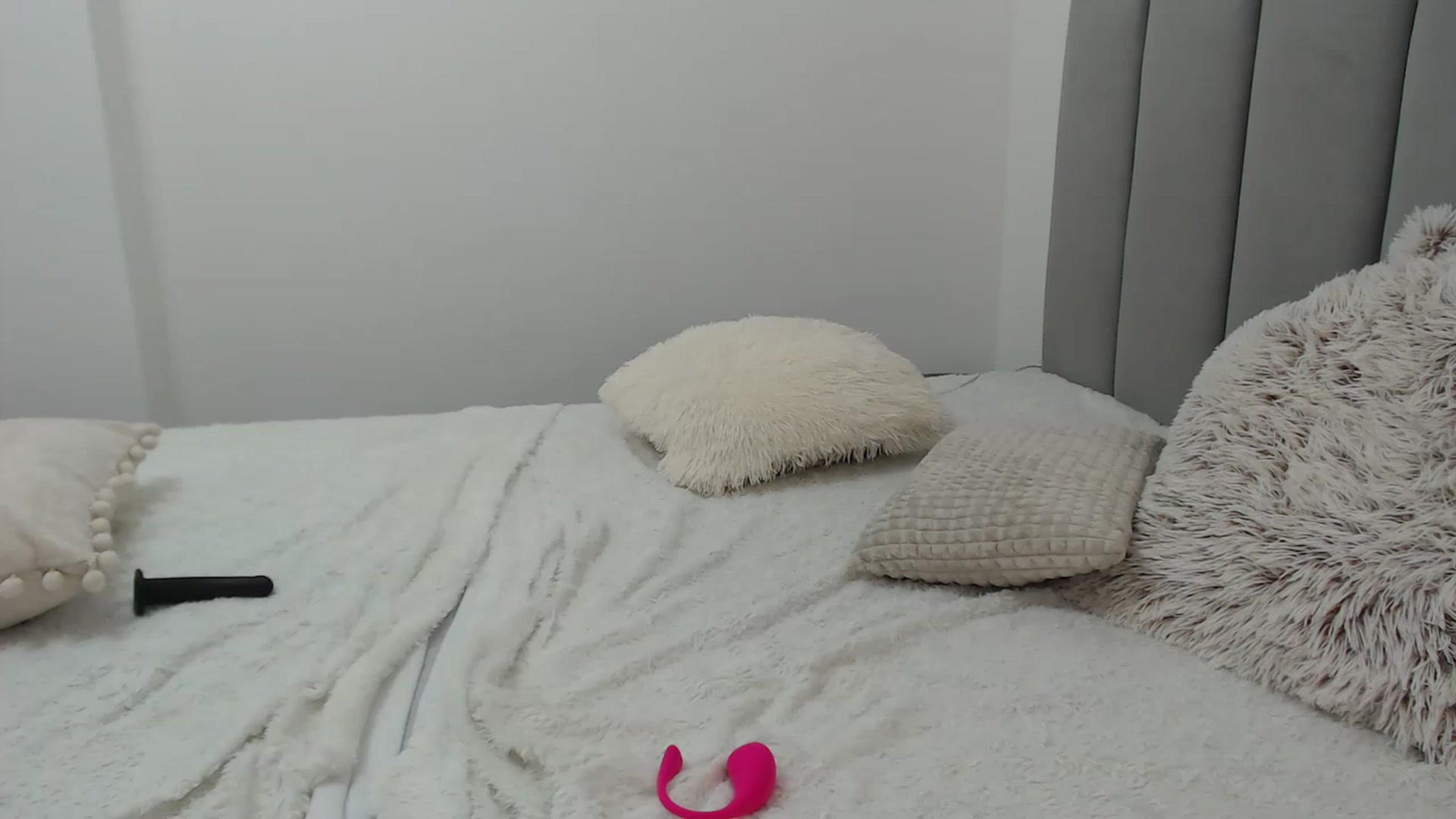 Gallery image thumbnail from AyaBelle_'s myfreecams stream on, 12/01/2022, 01:08 image 6 of 20