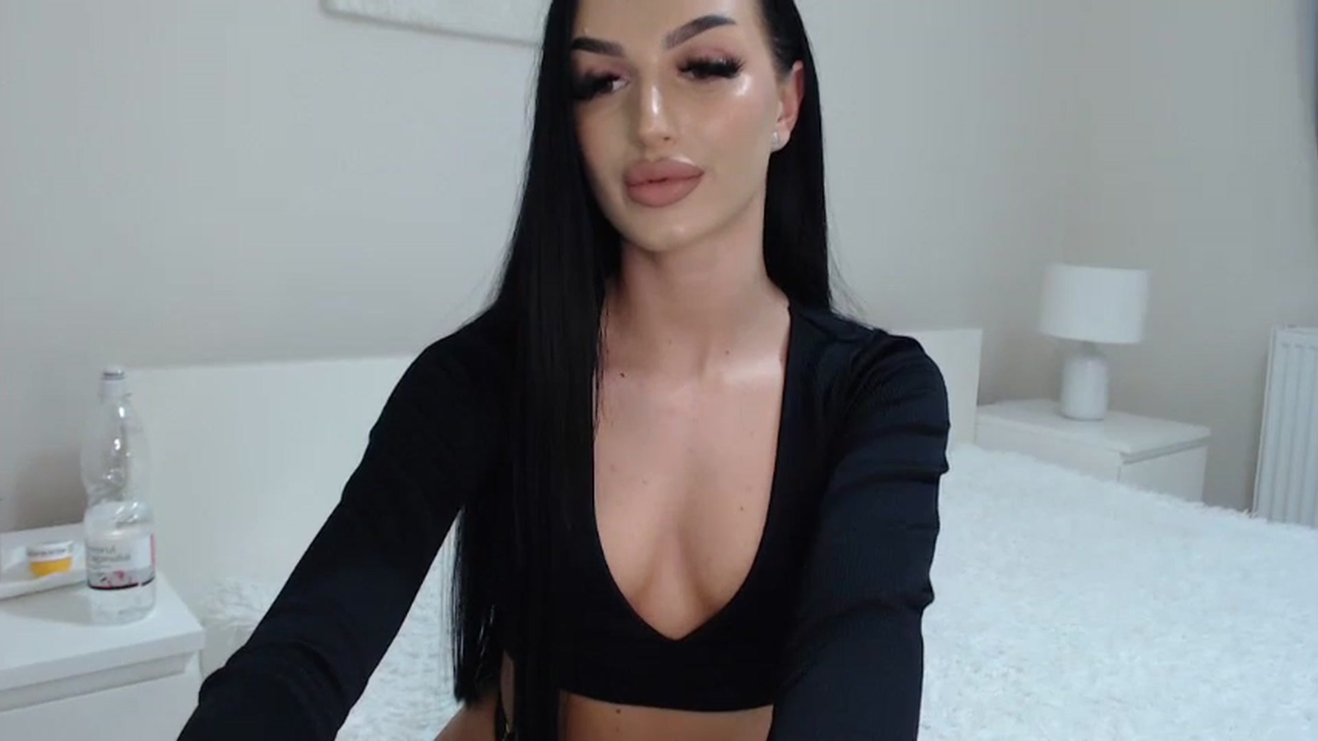 Gallery image thumbnail from Ayabelle's myfreecams stream on, 04/16/2024, 21:01 image 13 of 20