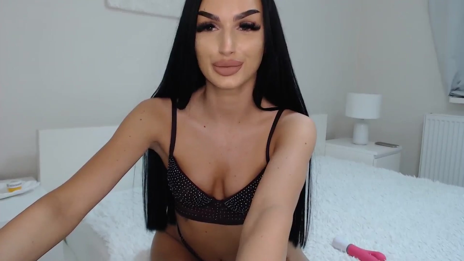 Gallery image thumbnail from Ayabelle's myfreecams stream on, 05/20/2024, 22:44 image 6 of 20