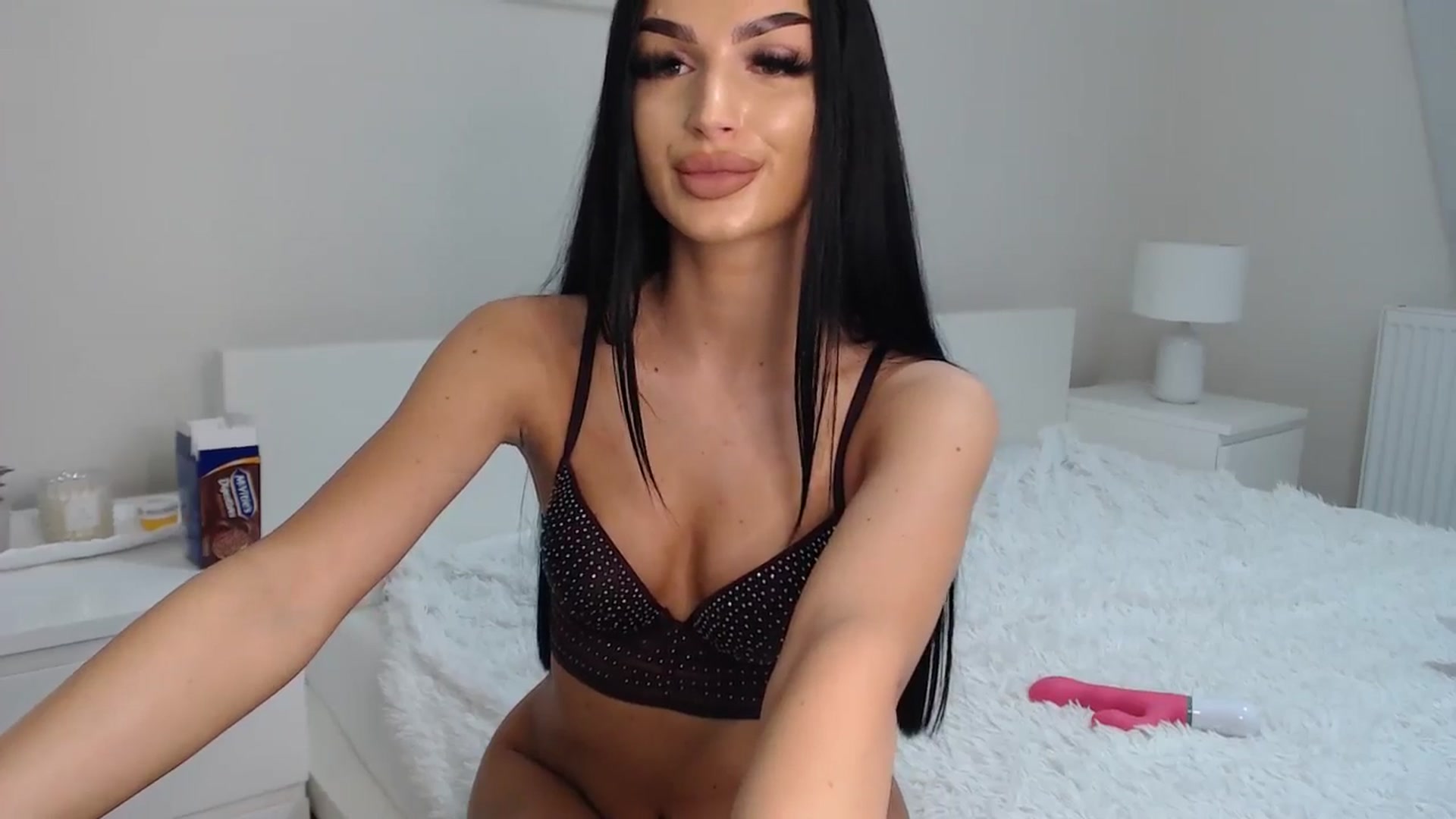 Gallery image thumbnail from Ayabelle's myfreecams stream on, 05/20/2024, 23:57 image 13 of 20