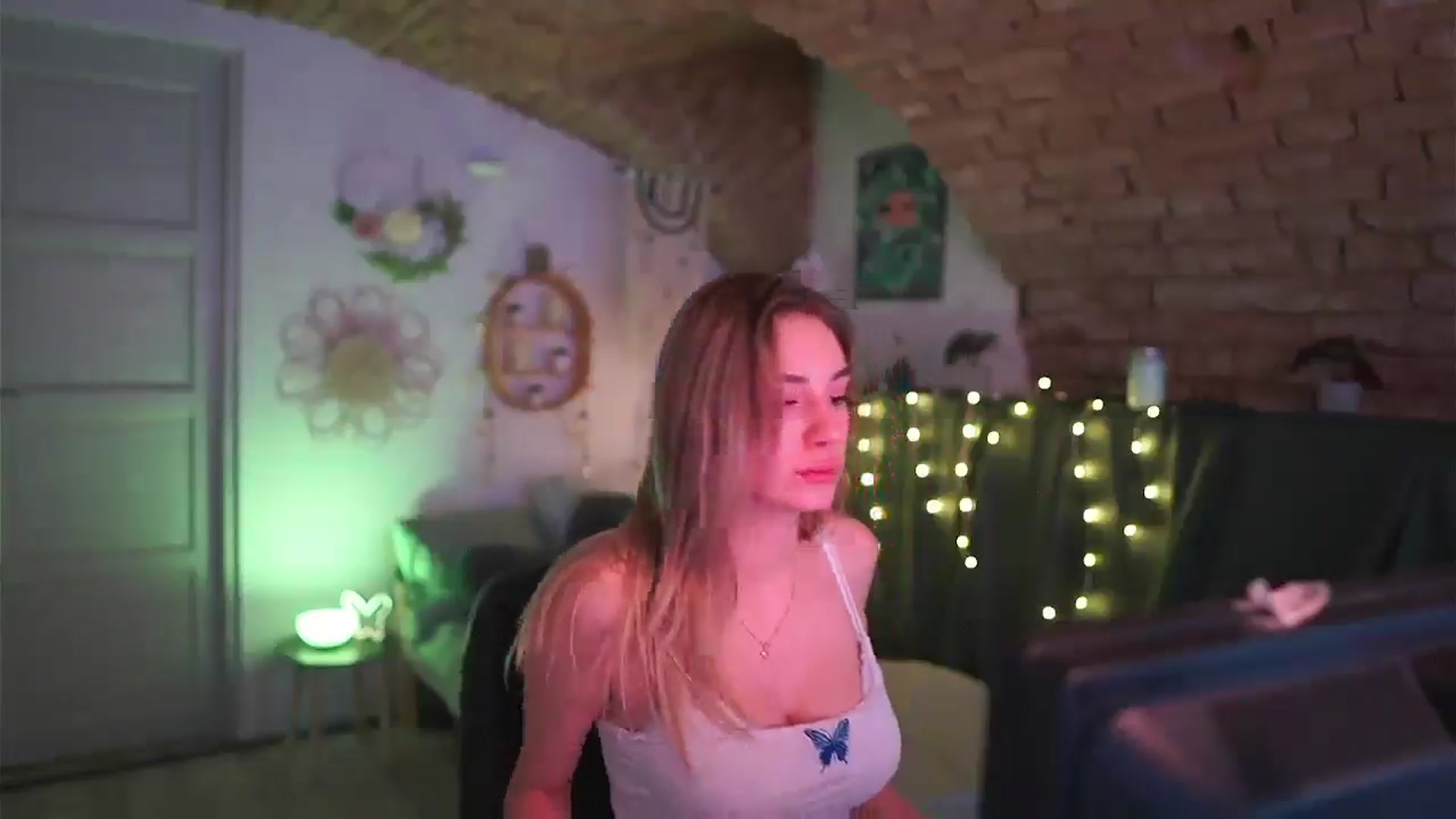 Gallery image thumbnail from Ayahitakayama's myfreecams stream on, 02/17/2025, 22:21 image 20 of 20