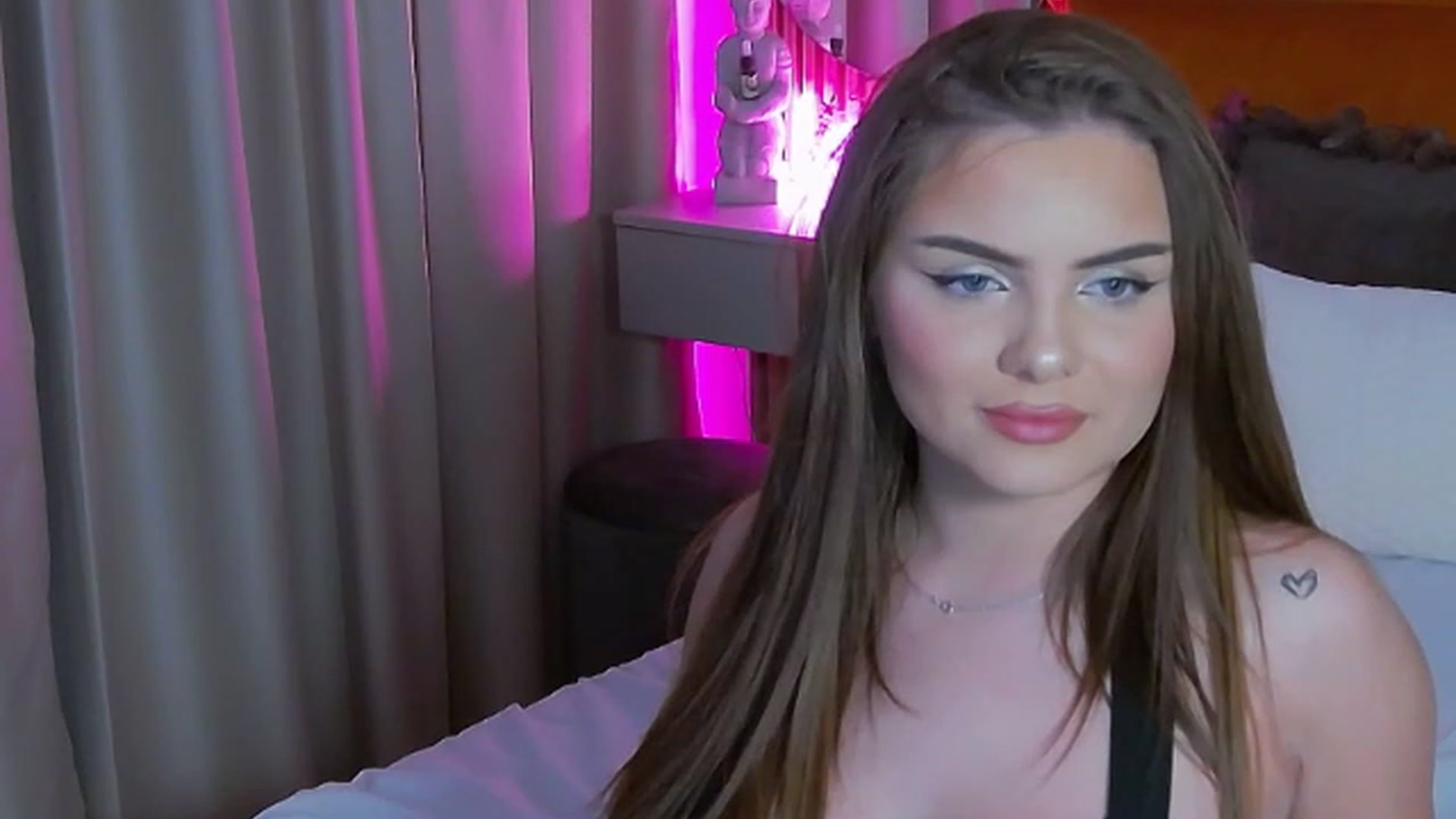 Gallery image thumbnail from Ayana_Grace's myfreecams stream on, 01/24/2024, 05:47 image 5 of 20