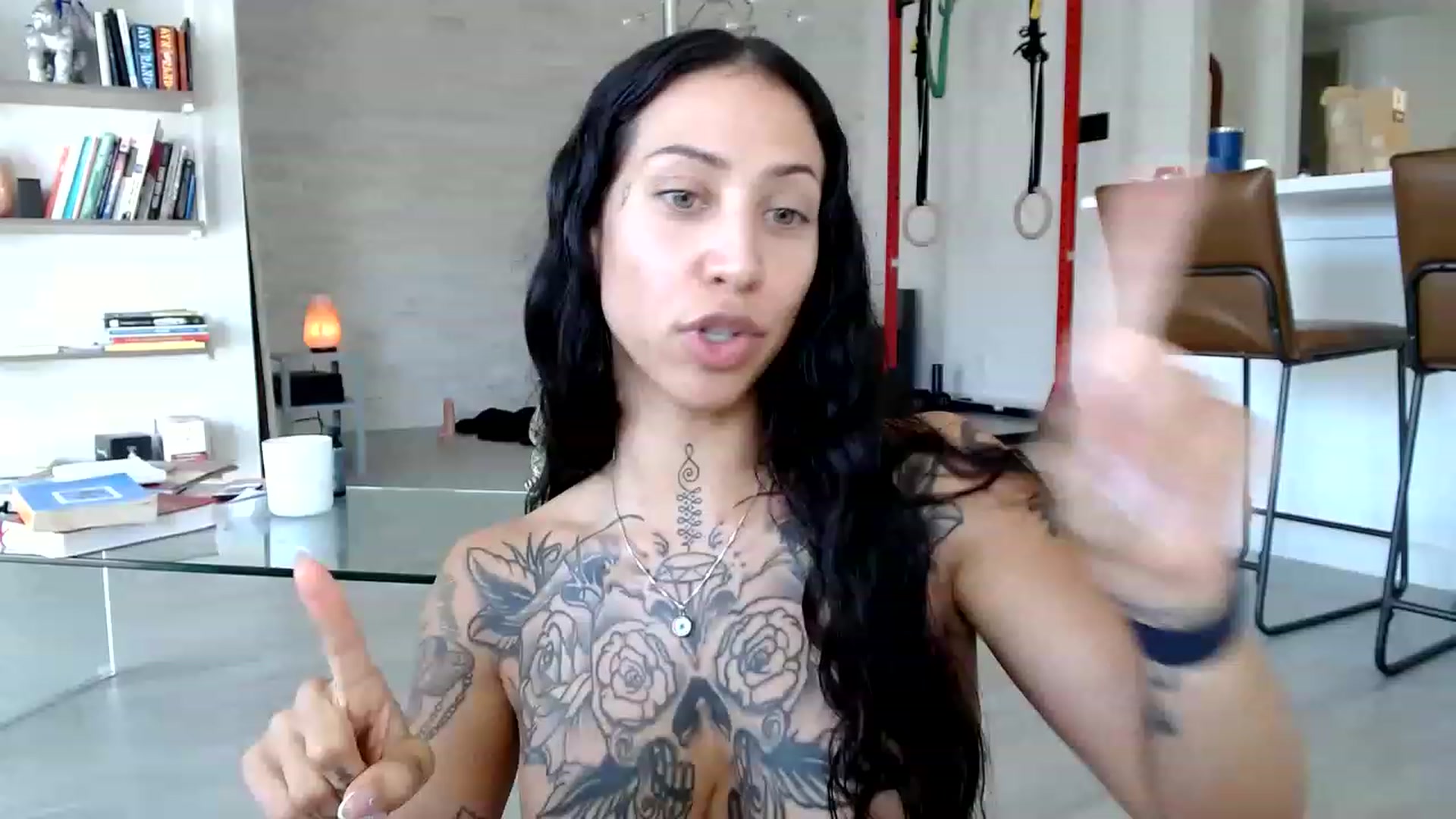 Gallery image thumbnail from Aydubz's myfreecams stream on, 01/19/2023, 16:29 image 16 of 20