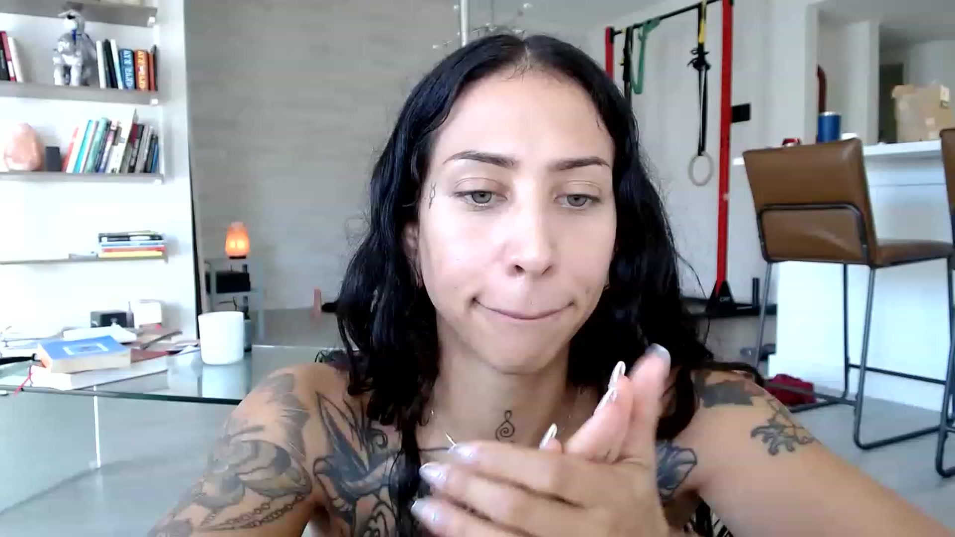 Gallery image thumbnail from Aydubz's myfreecams stream on, 01/19/2023, 16:29 image 20 of 20