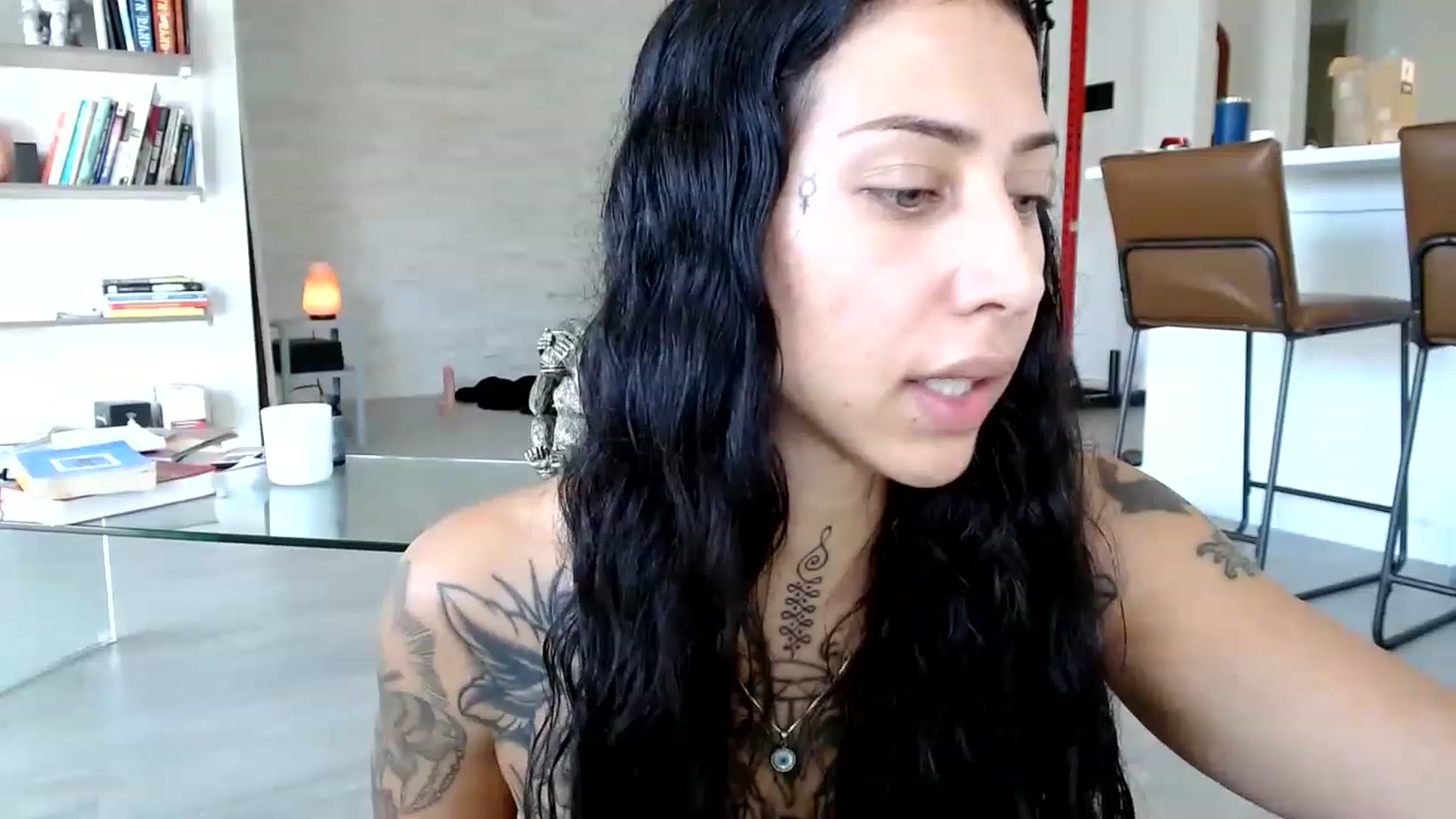Gallery image thumbnail from Aydubz's myfreecams stream on, 01/19/2023, 16:29 image 12 of 20
