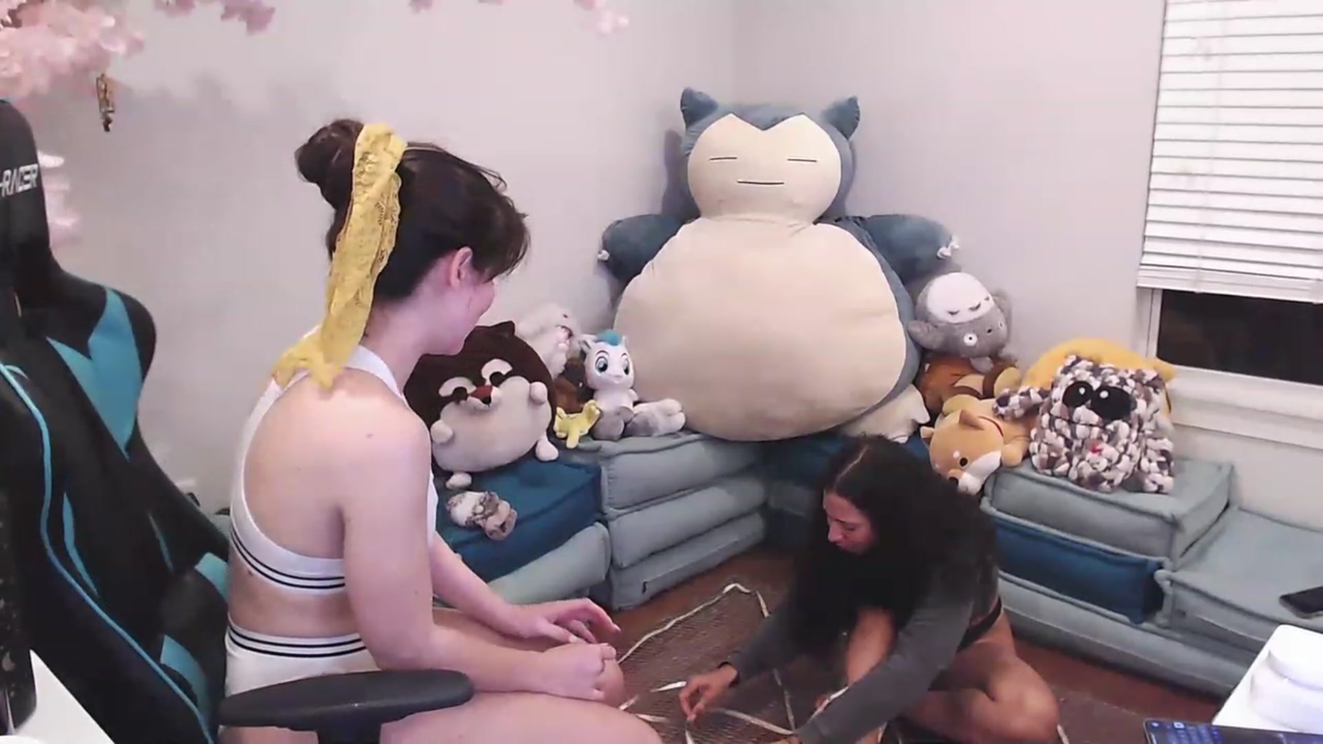Gallery image thumbnail from Aydubz's myfreecams stream on, 02/20/2023, 06:11 image 15 of 20
