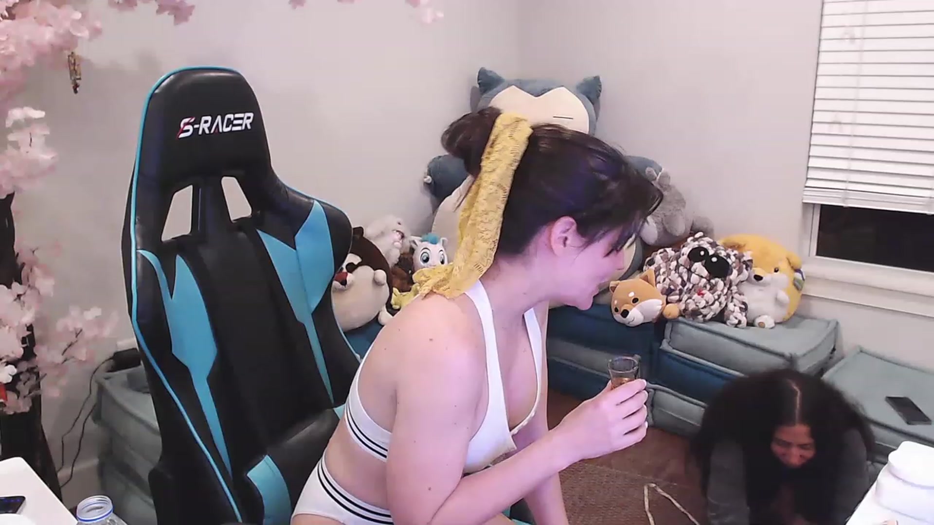 Gallery image thumbnail from Aydubz's myfreecams stream on, 02/20/2023, 06:11 image 7 of 20