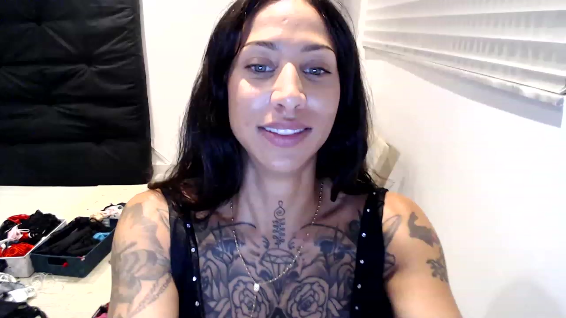Gallery image thumbnail from Aydubz's myfreecams stream on, 02/23/2023, 03:48 image 20 of 20
