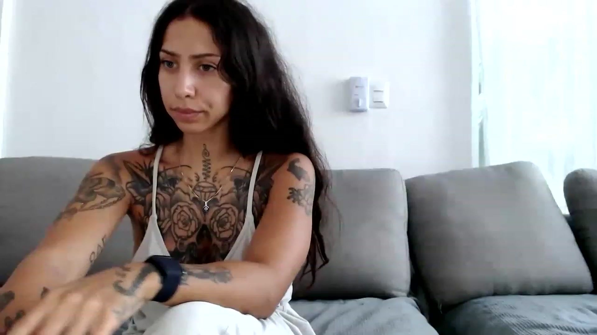 Gallery image thumbnail from Aydubz's myfreecams stream on, 05/10/2023, 15:12 image 5 of 20