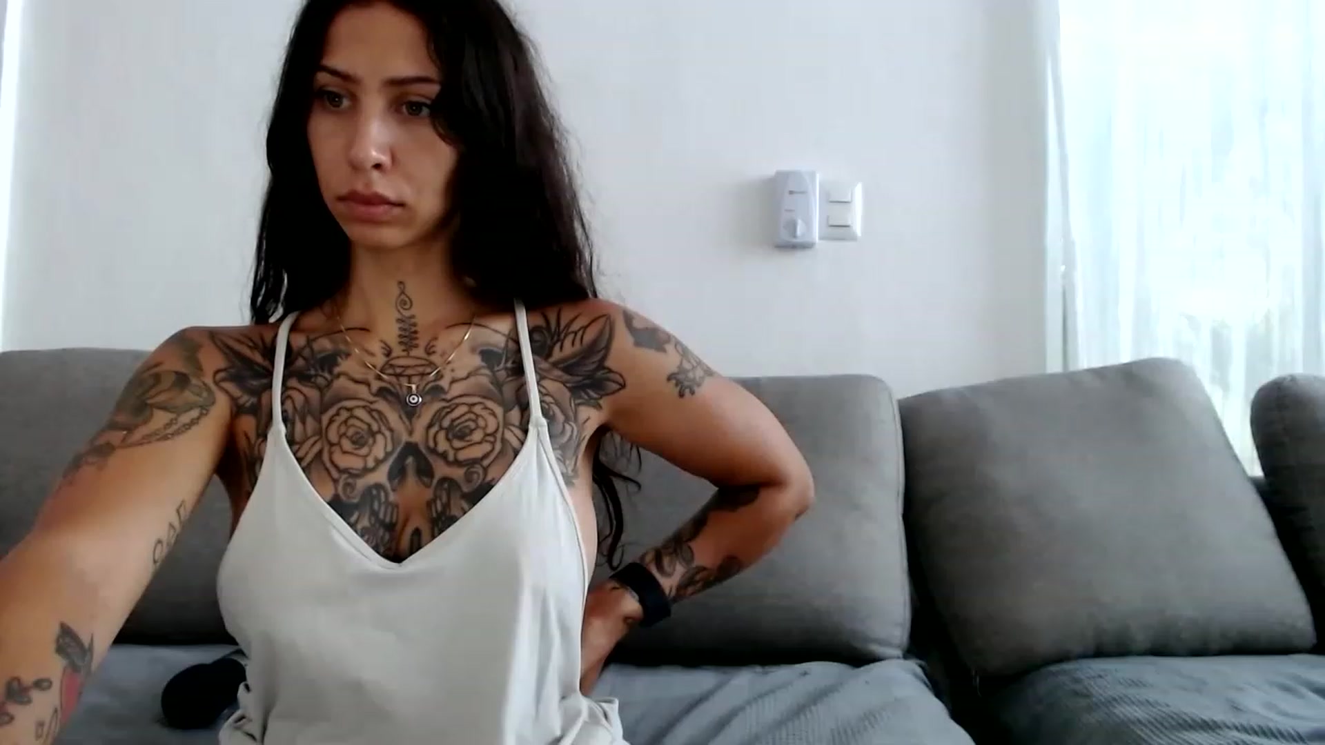 Gallery image thumbnail from Aydubz's myfreecams stream on, 05/10/2023, 15:12 image 11 of 20