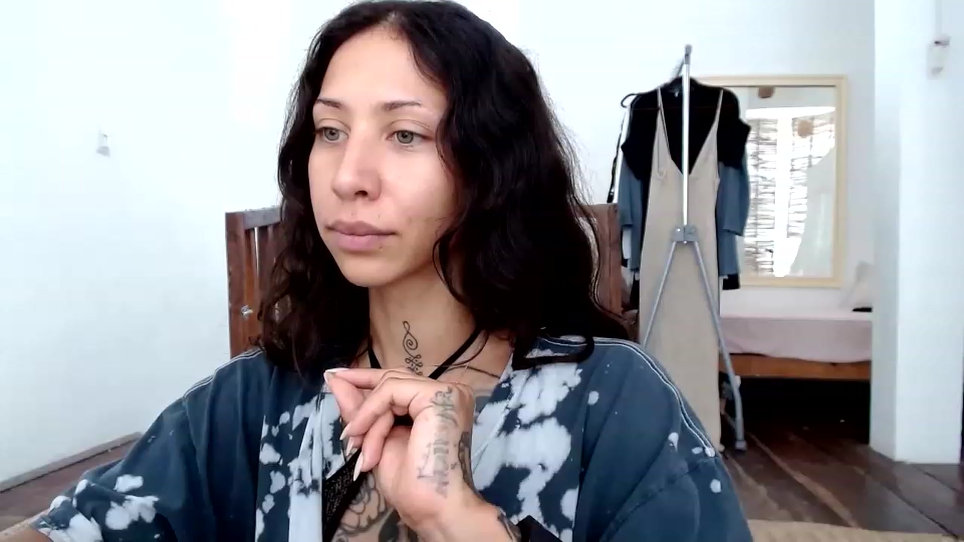 Gallery image thumbnail from Aydubz's myfreecams stream on, 05/17/2023, 16:38 image 3 of 20