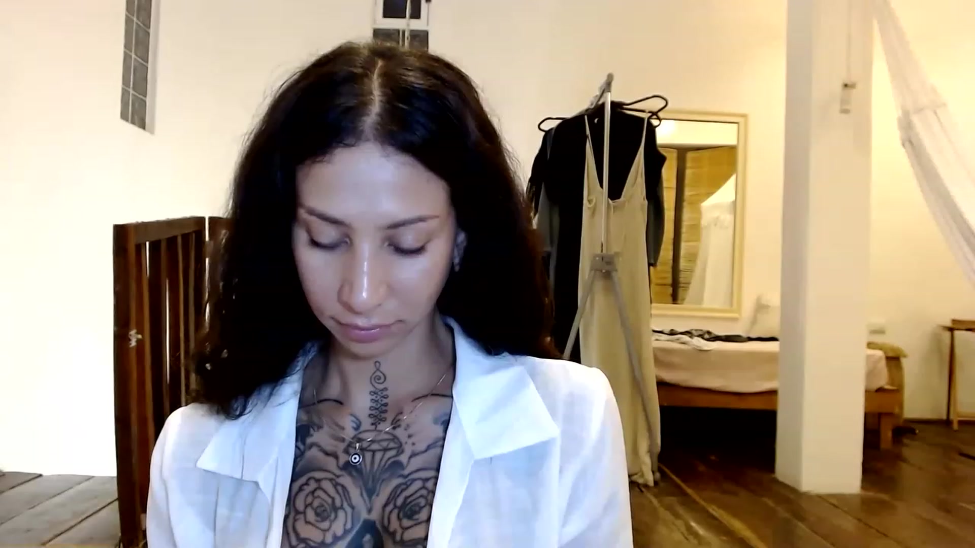 Gallery image thumbnail from Aydubz's myfreecams stream on, 05/18/2023, 01:17 image 10 of 20
