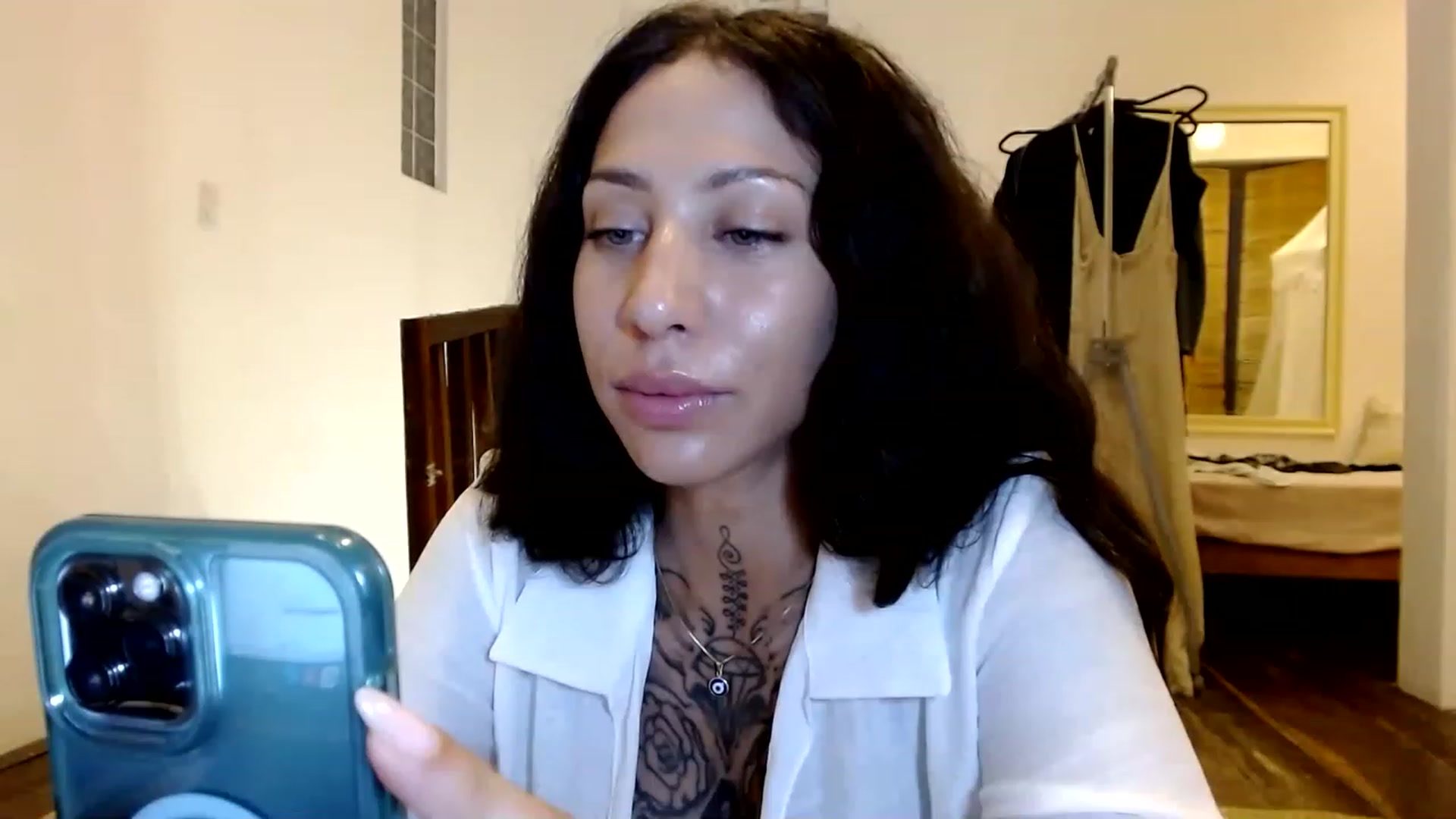 Gallery image thumbnail from Aydubz's myfreecams stream on, 05/18/2023, 01:17 image 8 of 20