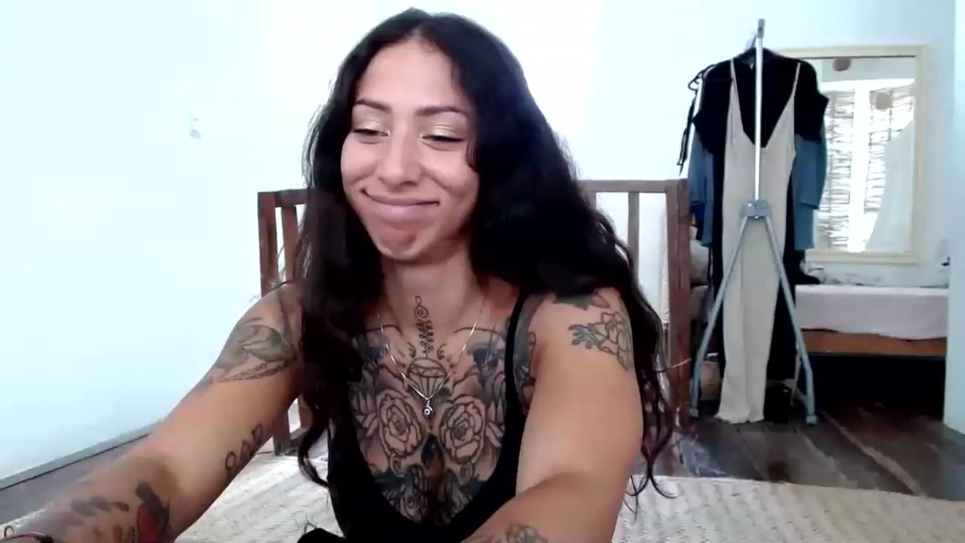 Gallery image thumbnail from Aydubz's myfreecams stream on, 05/22/2023, 15:06 image 12 of 20